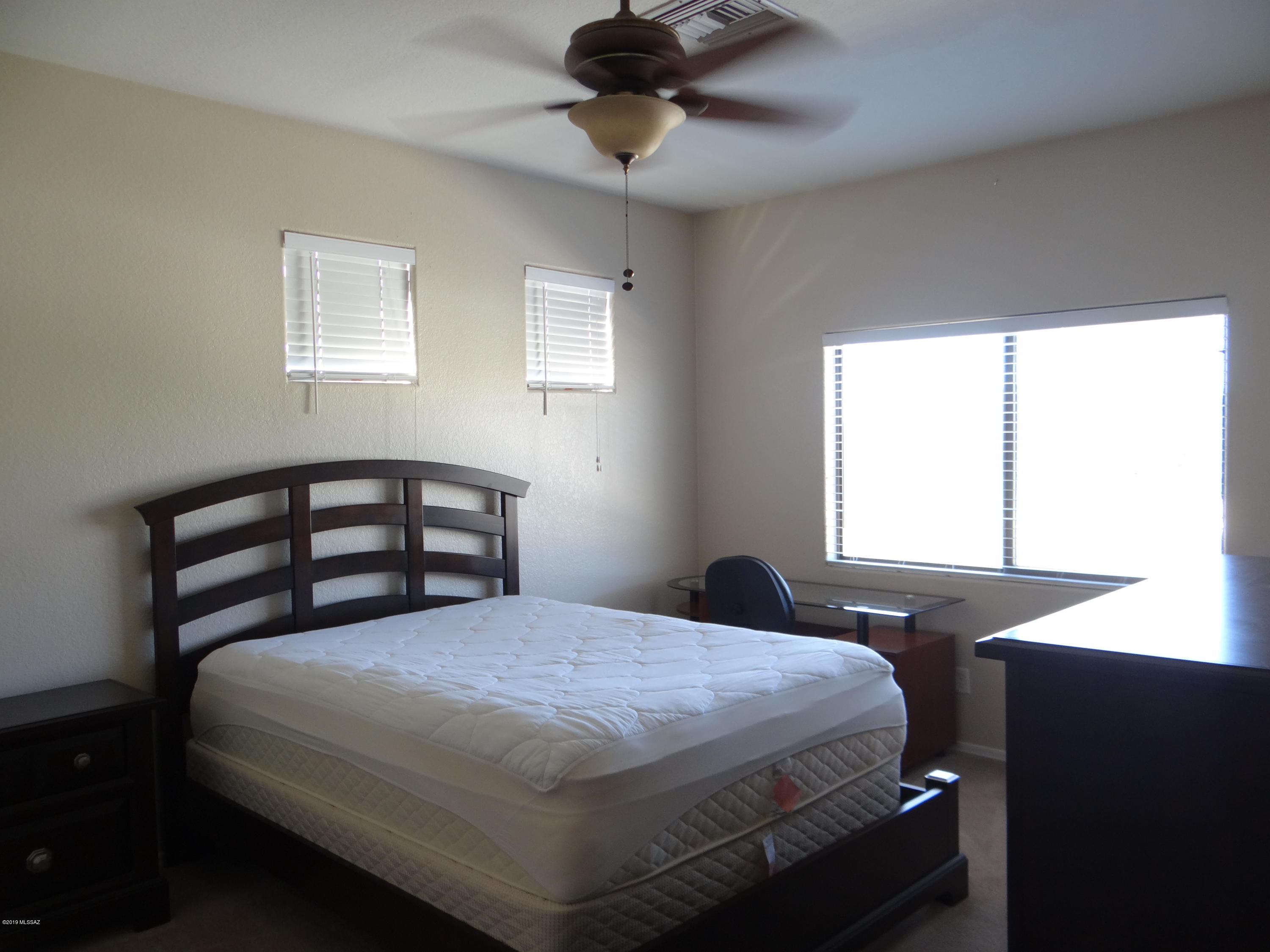 Mountain View Condos. (1-76) - Residential Lease