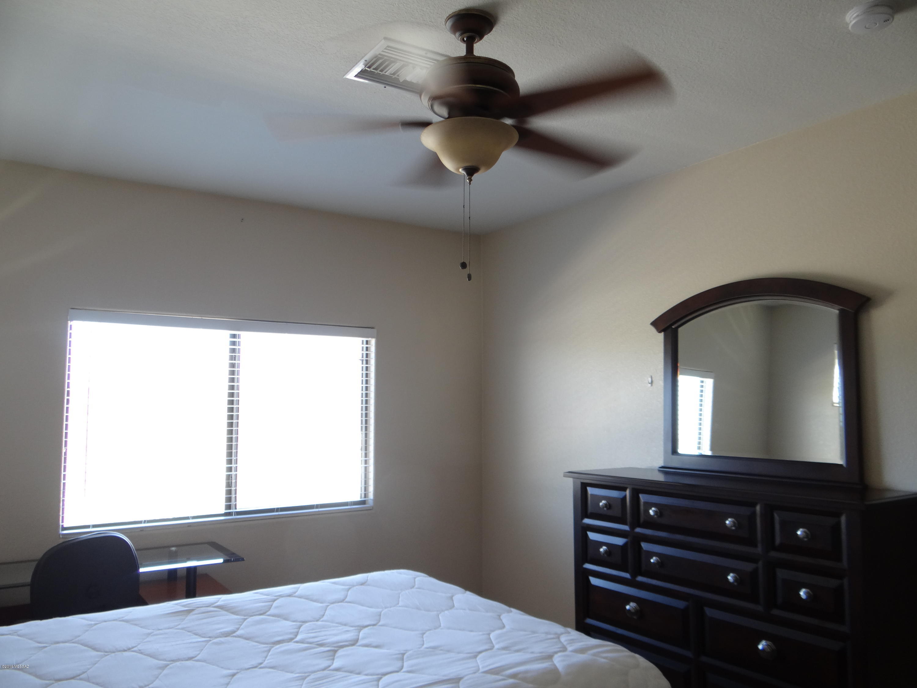 Mountain View Condos. (1-76) - Residential Lease