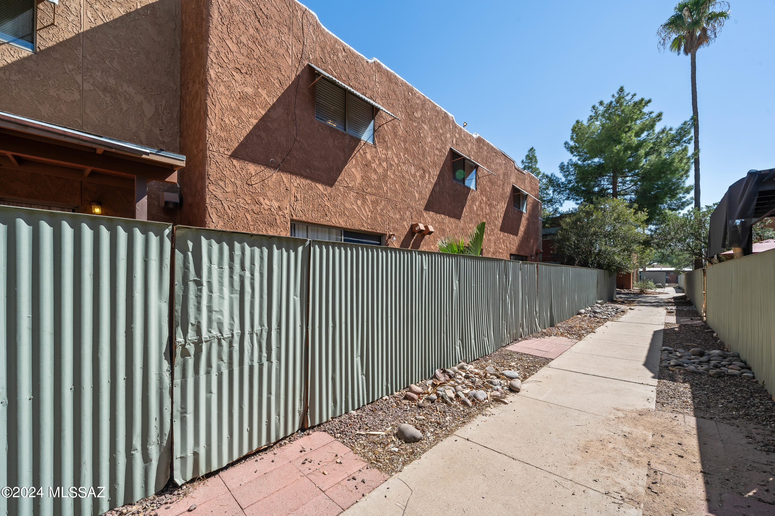 Willow Gardens Condos (1-76) - Residential