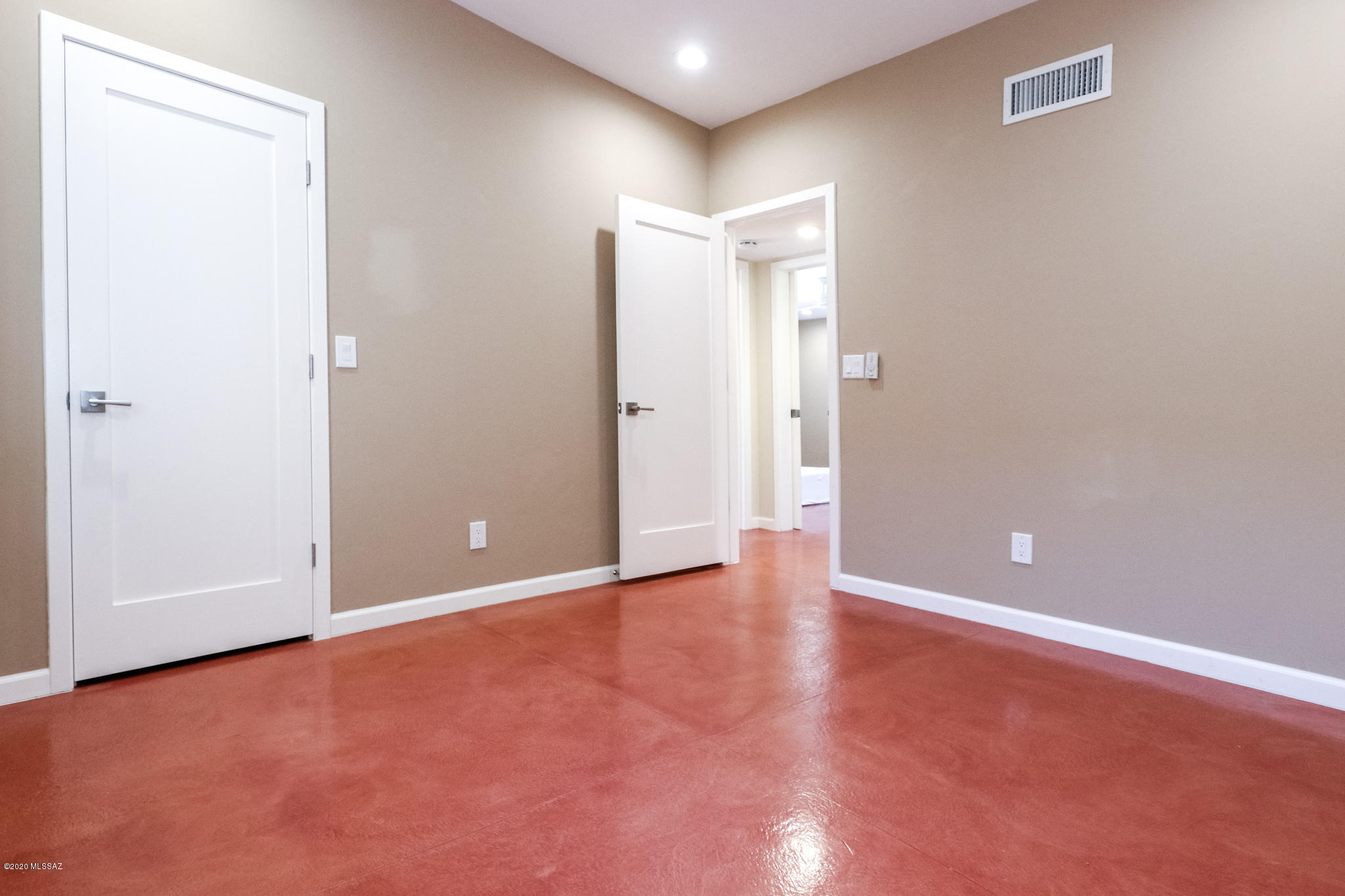 Sabino Vista NO. 4 (1-31) - Residential Lease