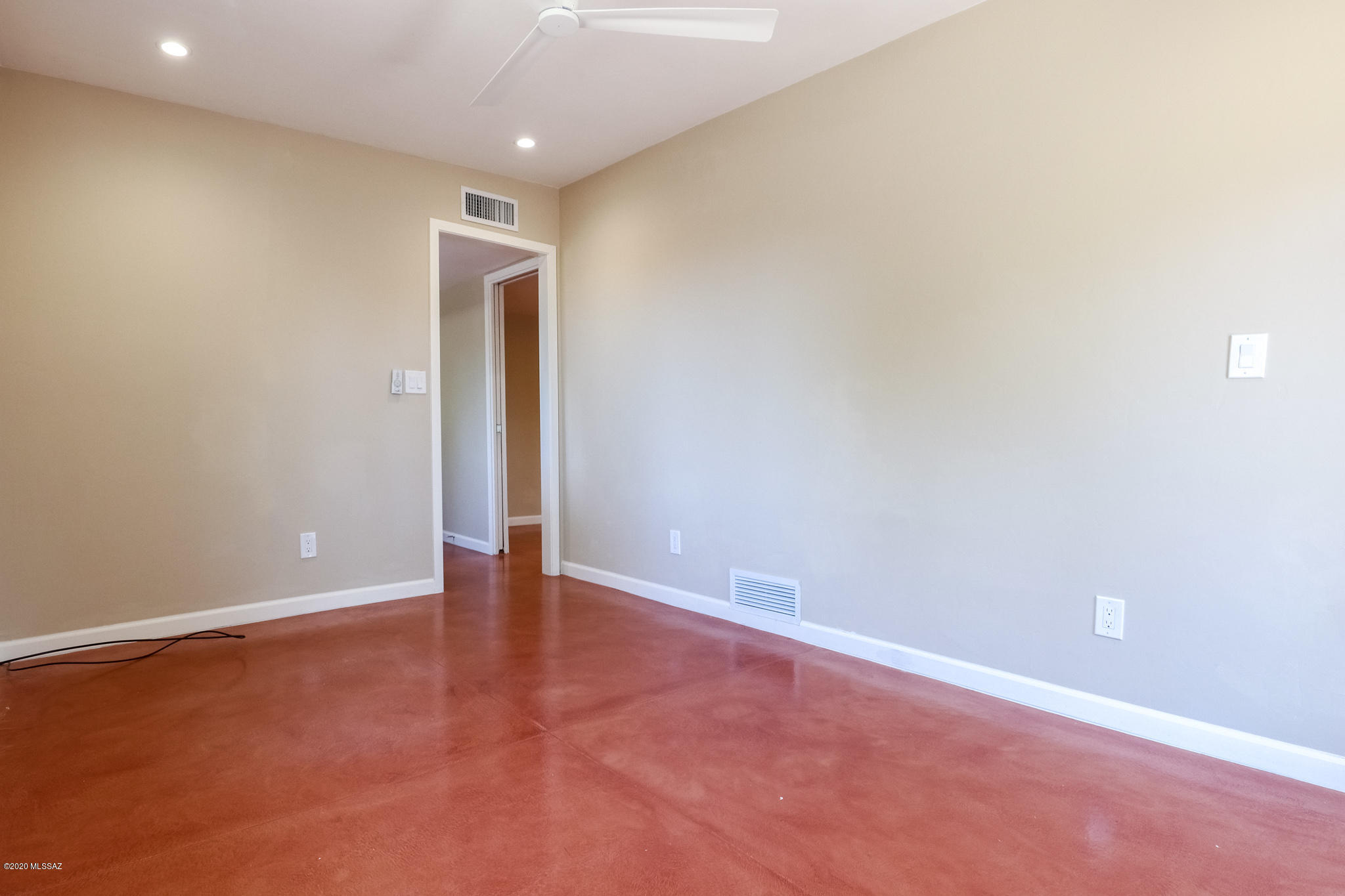 Sabino Vista NO. 4 (1-31) - Residential Lease
