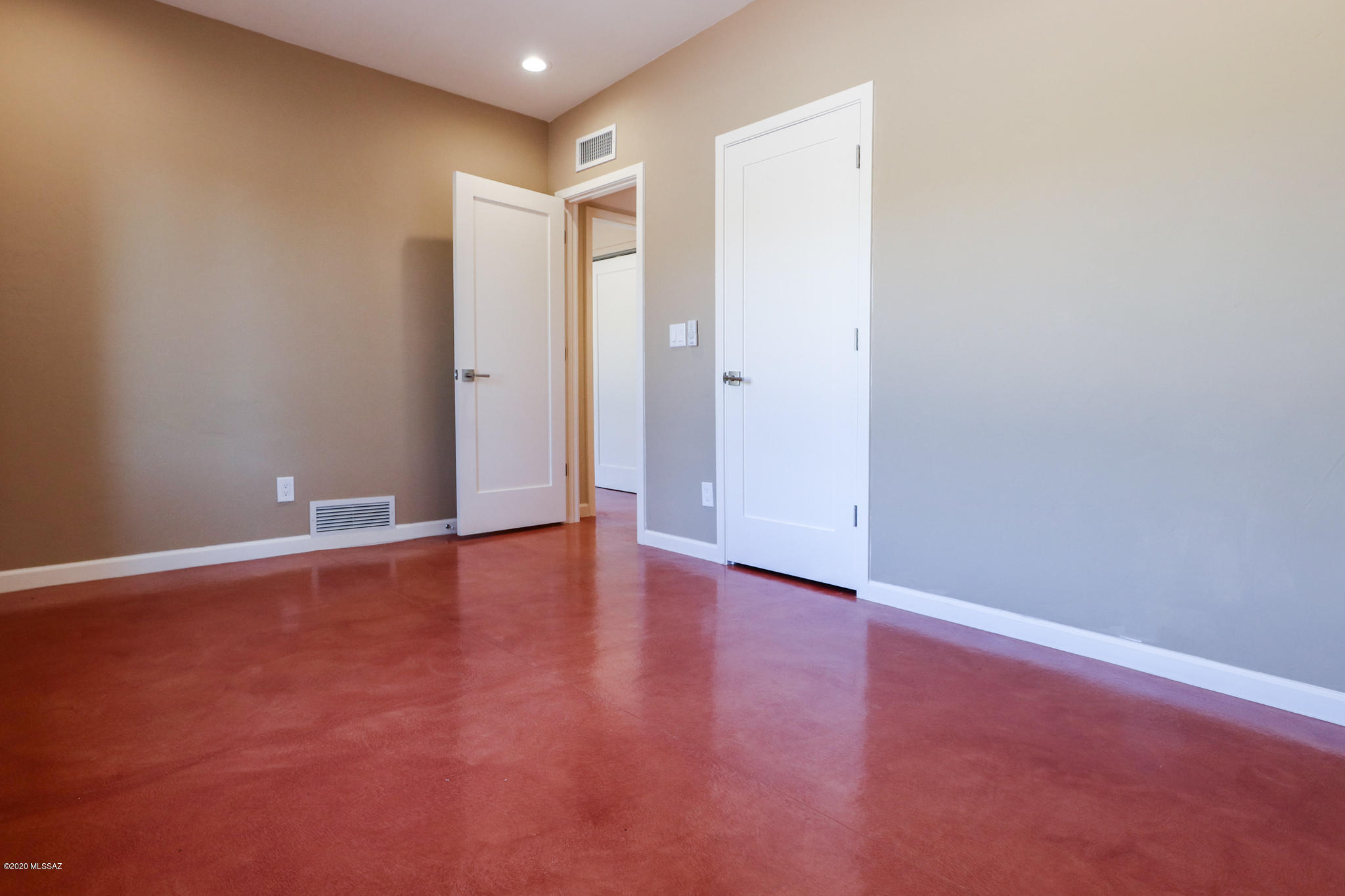 Sabino Vista NO. 4 (1-31) - Residential Lease