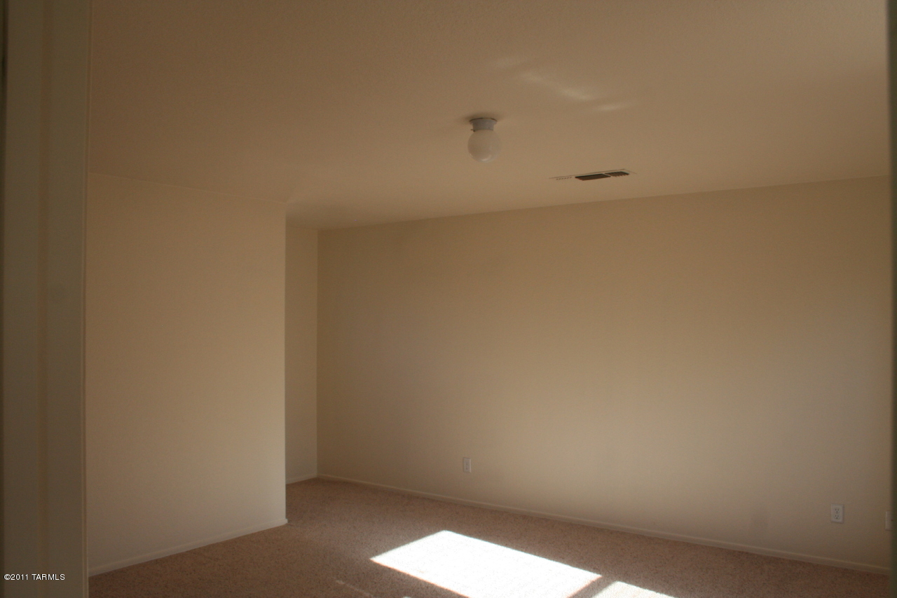 Pantano Ridge (1-123) - Residential Lease