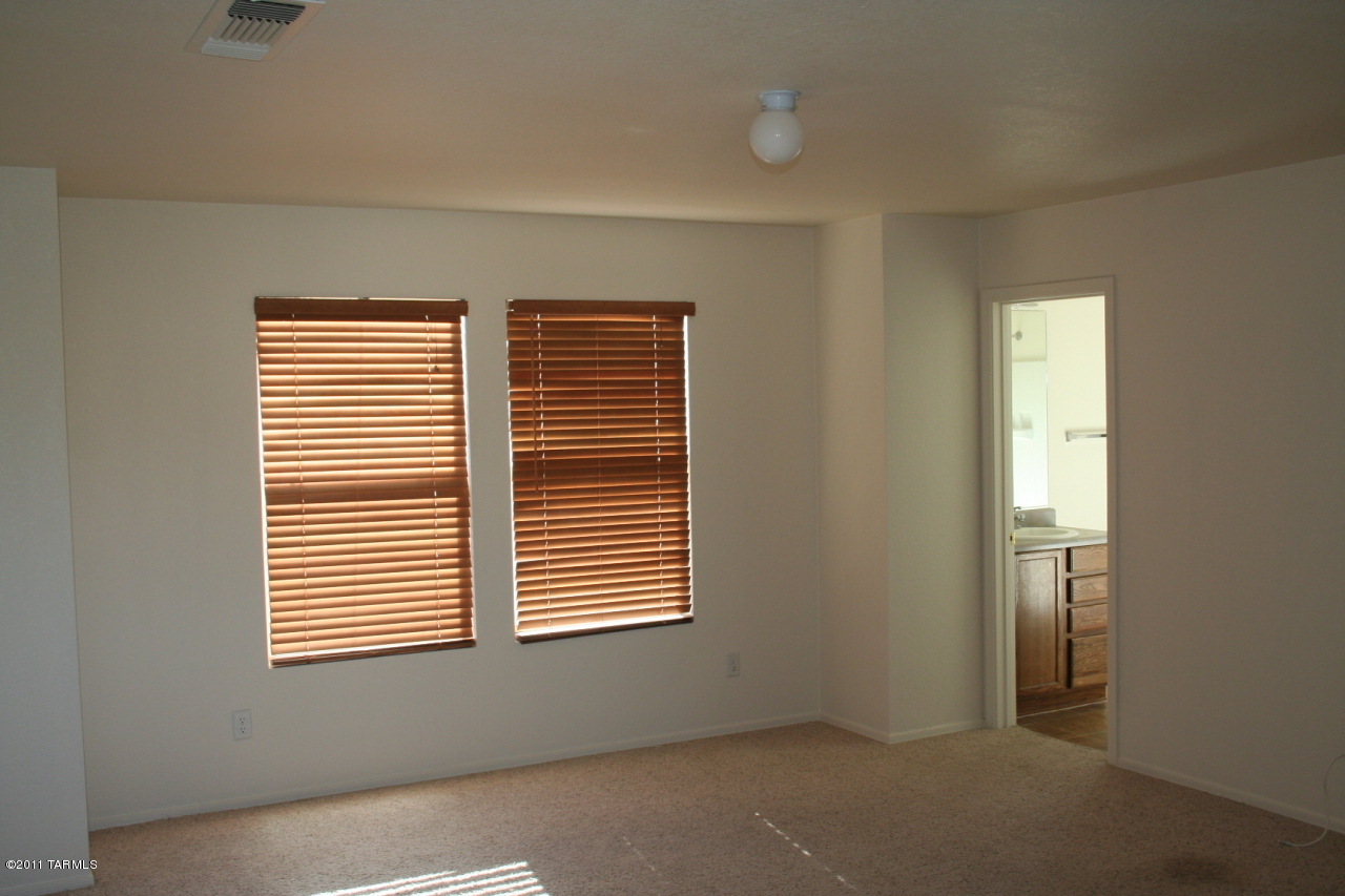 Pantano Ridge (1-123) - Residential Lease