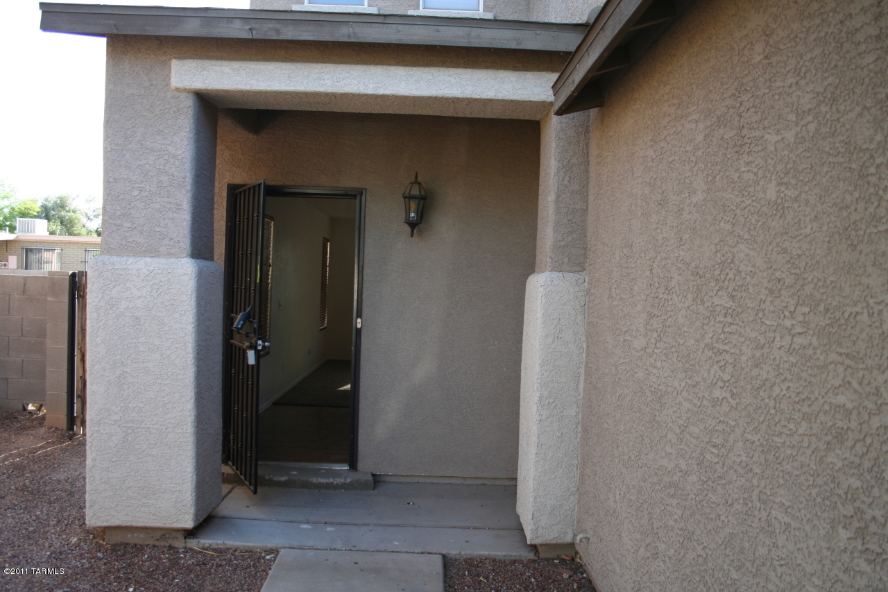 Pantano Ridge (1-123) - Residential Lease