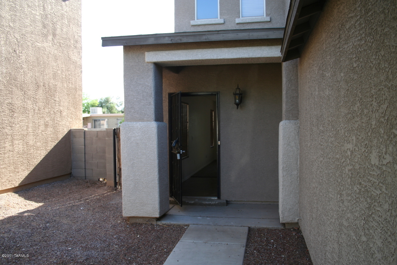 Pantano Ridge (1-123) - Residential Lease