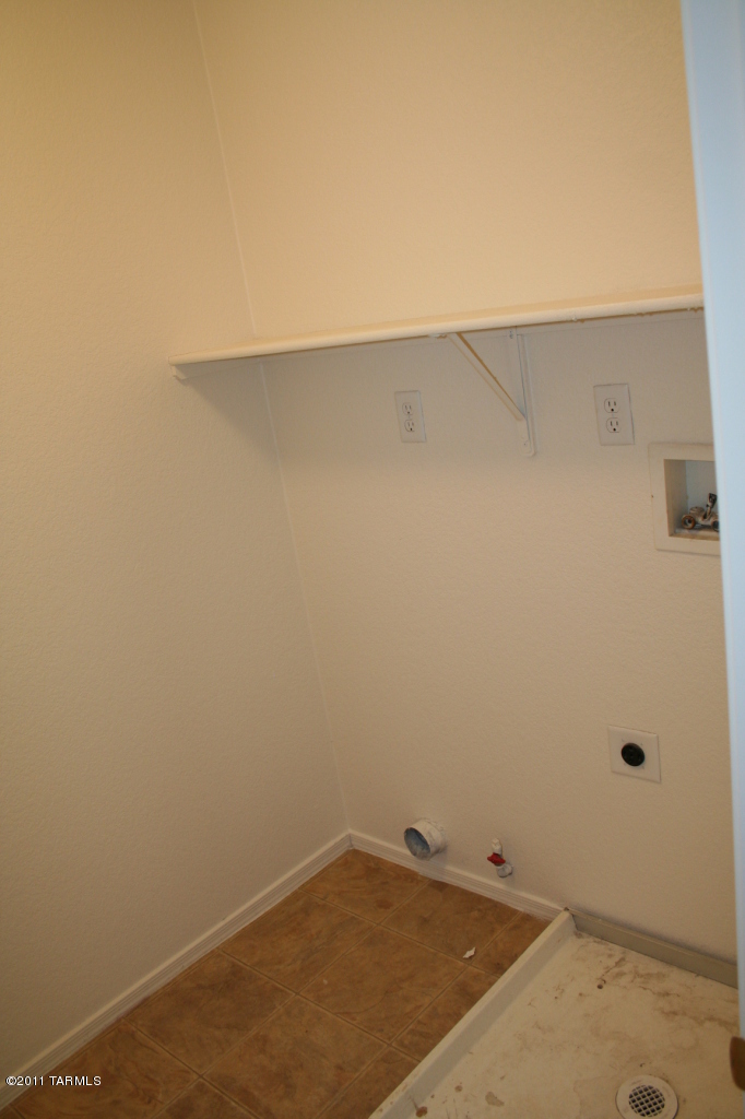 Pantano Ridge (1-123) - Residential Lease
