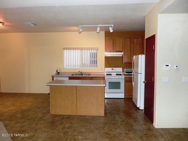 Houghton Village (1-55) - Residential Lease