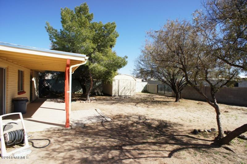Valley View East NO. 4 (1-131) - Residential Lease
