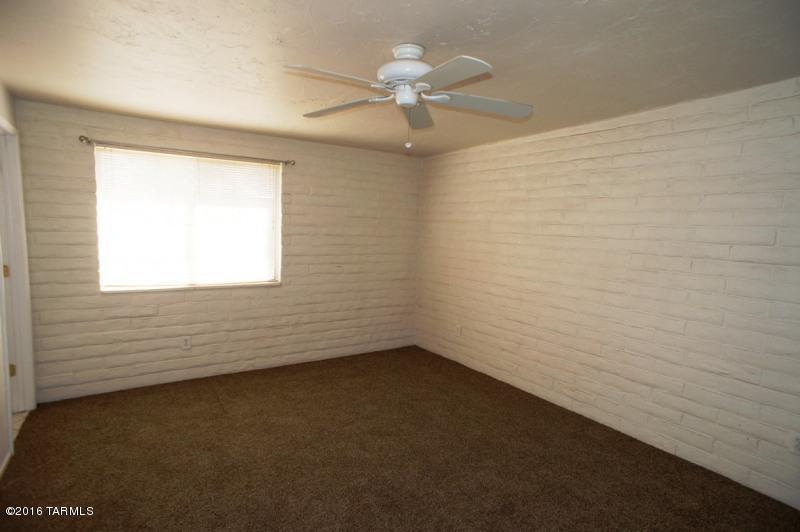 Valley View East NO. 4 (1-131) - Residential Lease