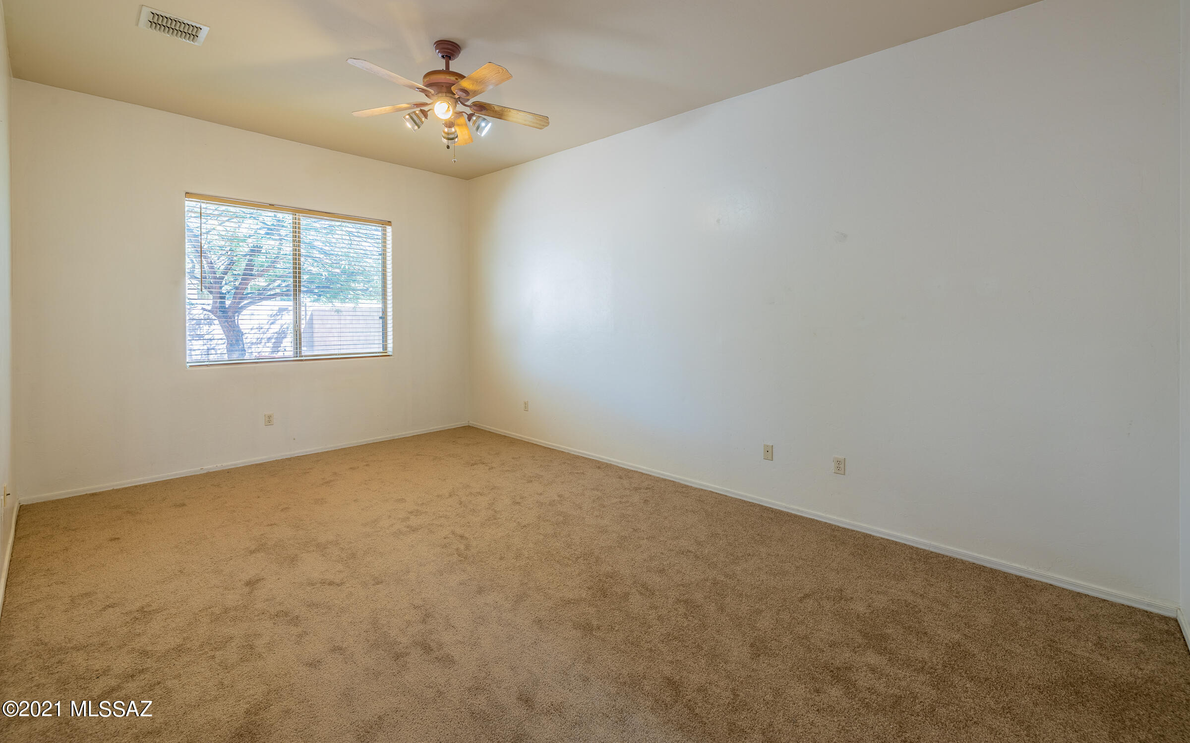 HIGH PLAINS RANCH - Residential