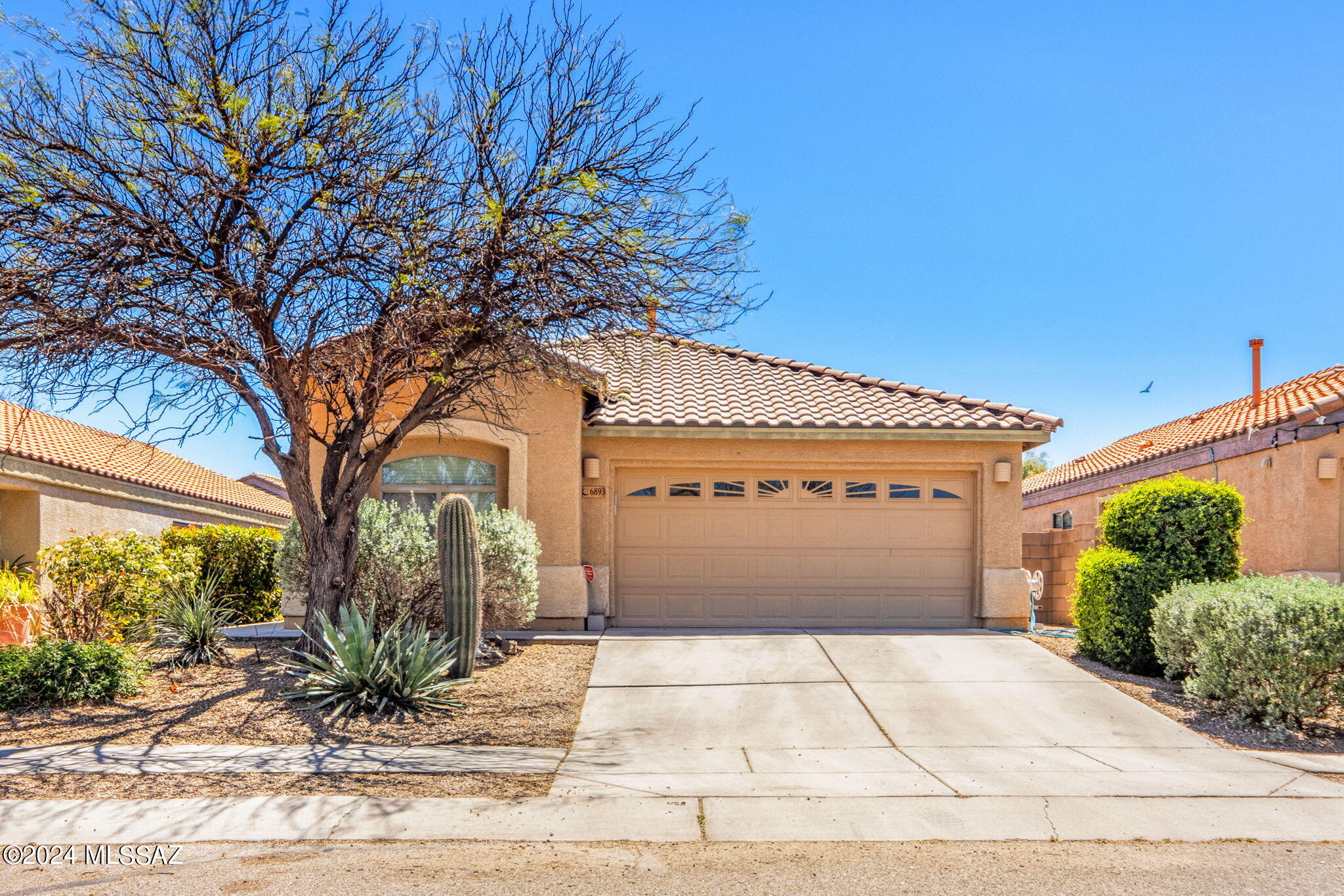Discover your dream home in the sought-after community of Star Valley! This modern, updated gem features 3 bedrooms, 2 bathrooms, and 1601 sqft of spacious living space. With its contemporary design and ample room, this property offers the perfect blend of comfort and style.  Located less than 10 minutes from I-10. This family-friendly community features several amenities such as bike, walking trails and playgrounds. Don't miss out on this opportunity to make this house your home.