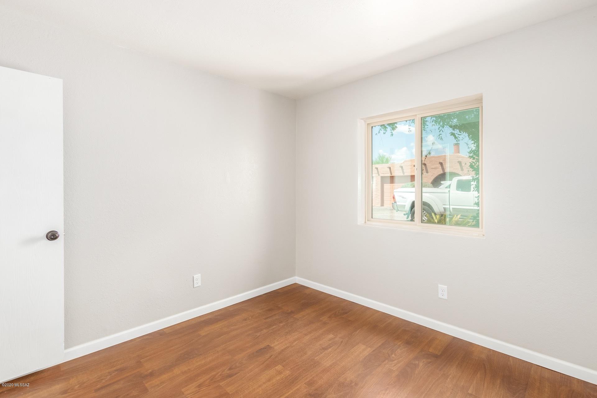 Fort Mesquite Condos (1-16) - Residential