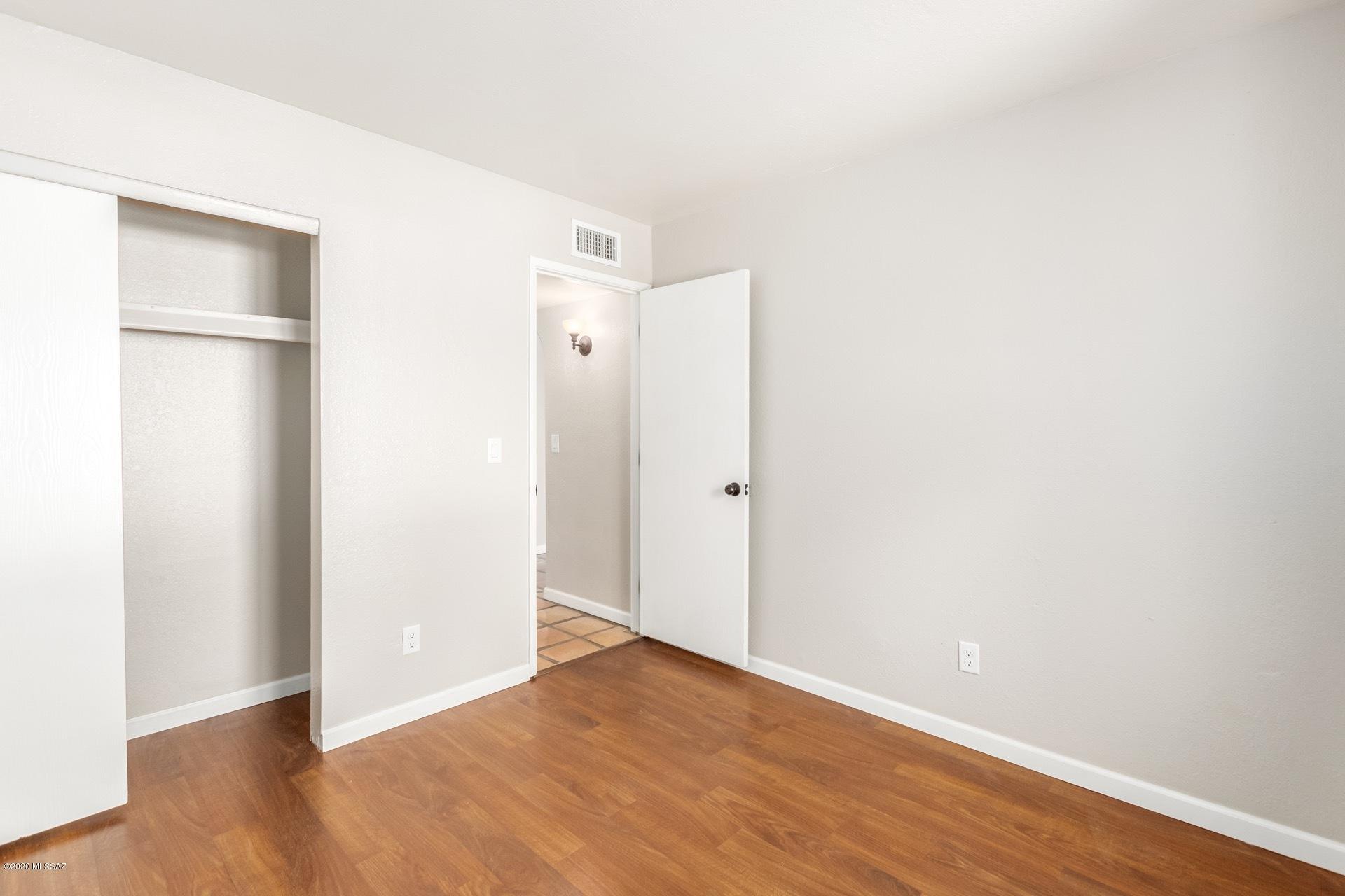 Fort Mesquite Condos (1-16) - Residential