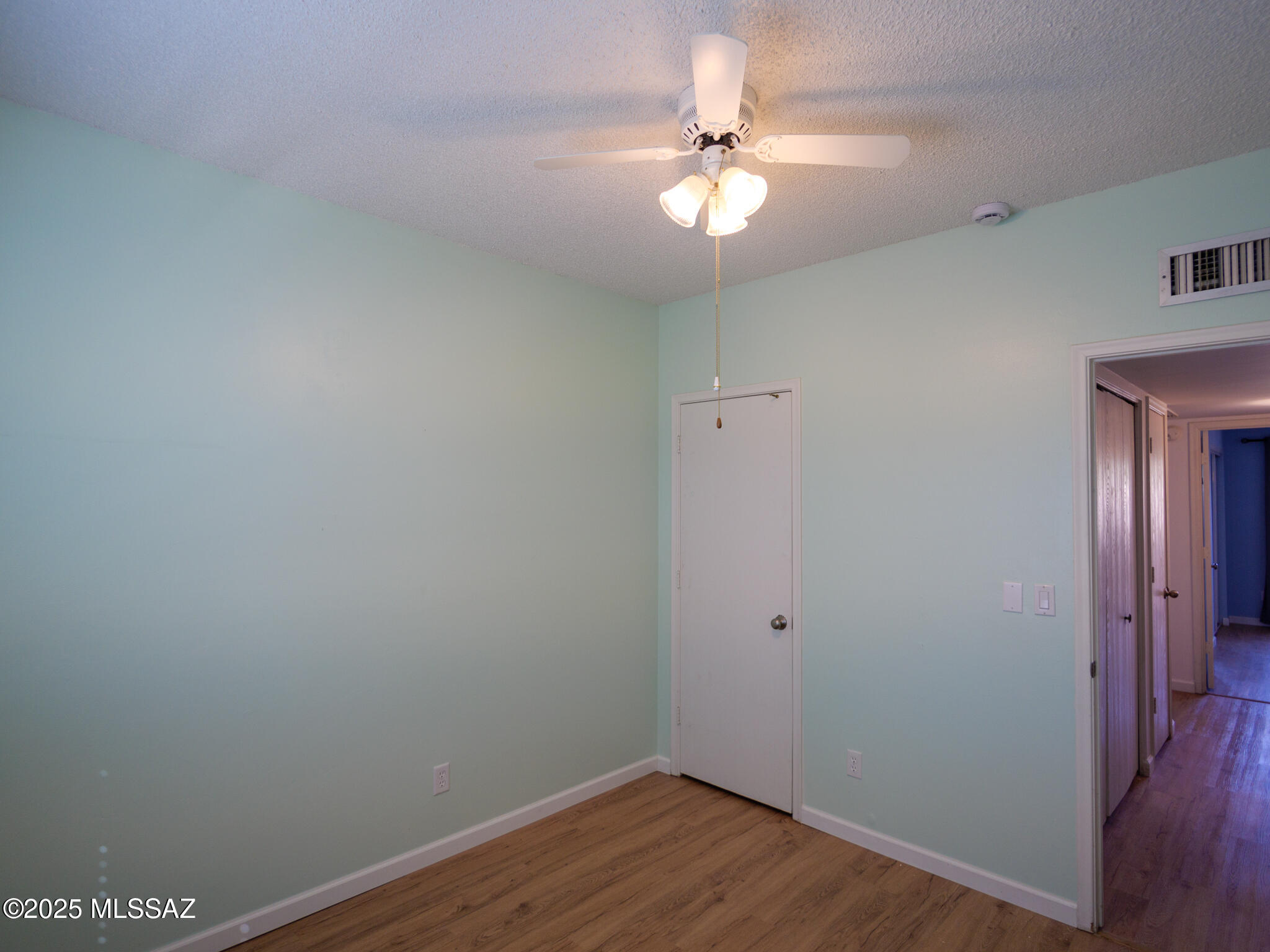 Pantano Park Townhouses - Residential Lease