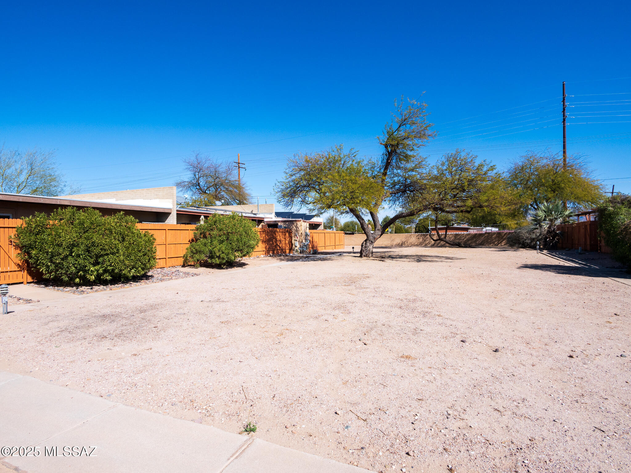 Pantano Park Townhouses - Residential Lease