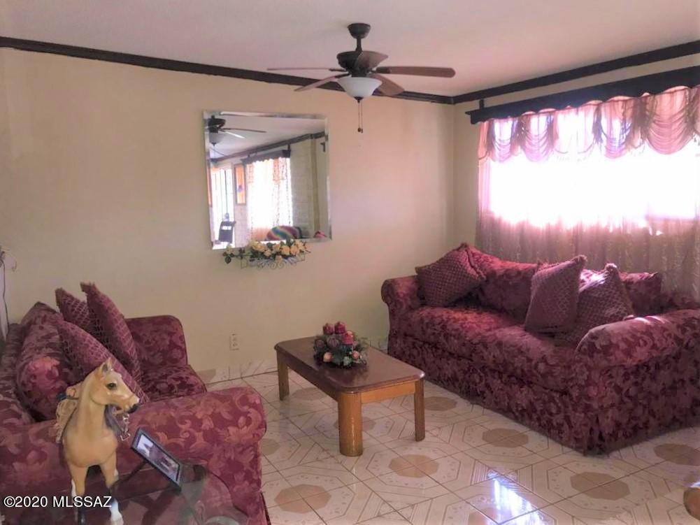 Pueblo Gardens - Residential