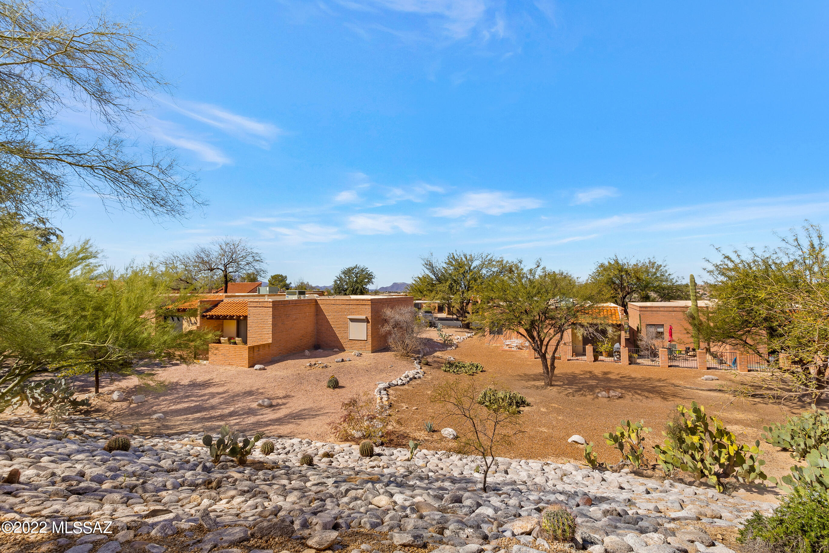 La Cholla Hills(1-313) - Residential