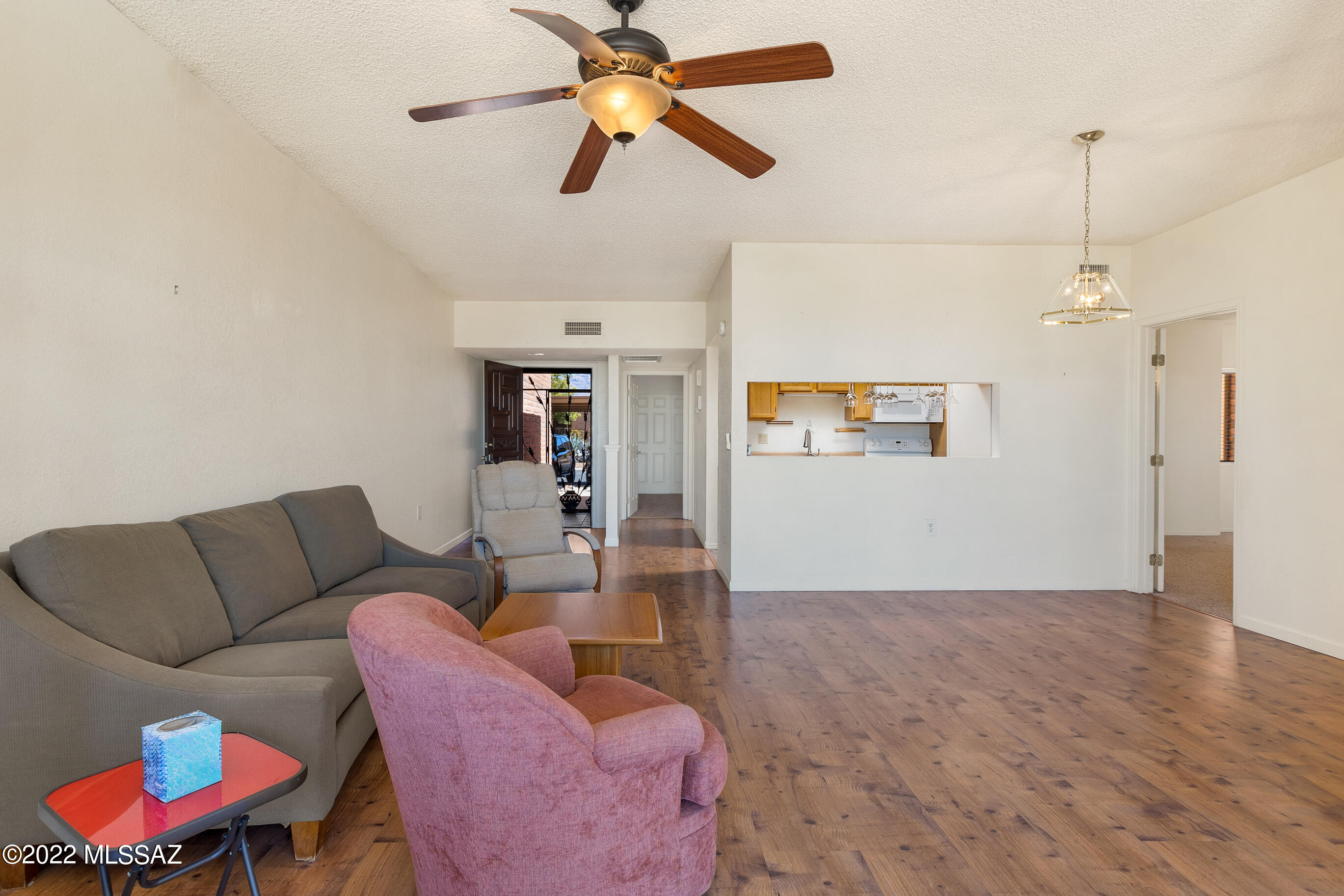 La Cholla Hills(1-313) - Residential