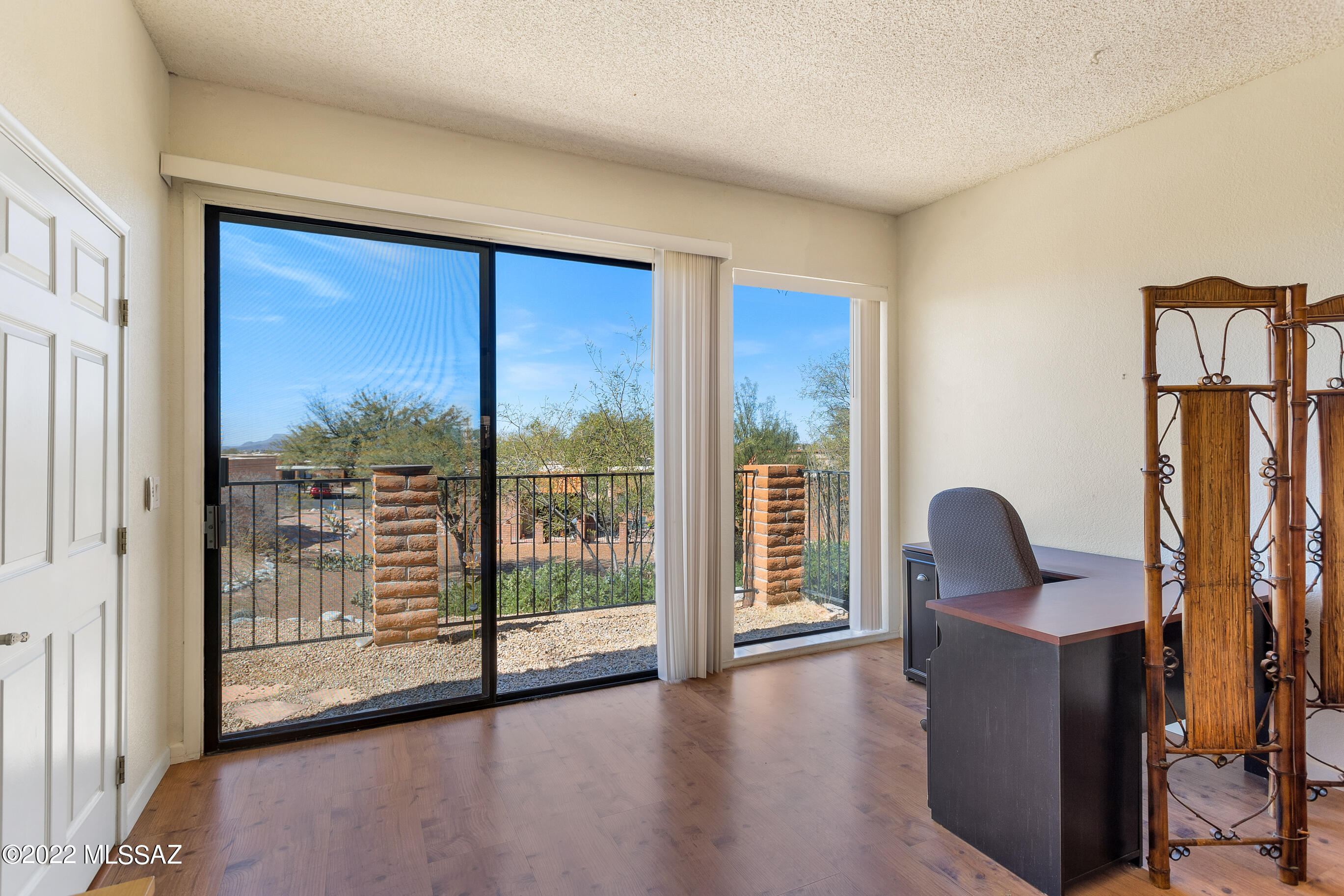 La Cholla Hills(1-313) - Residential