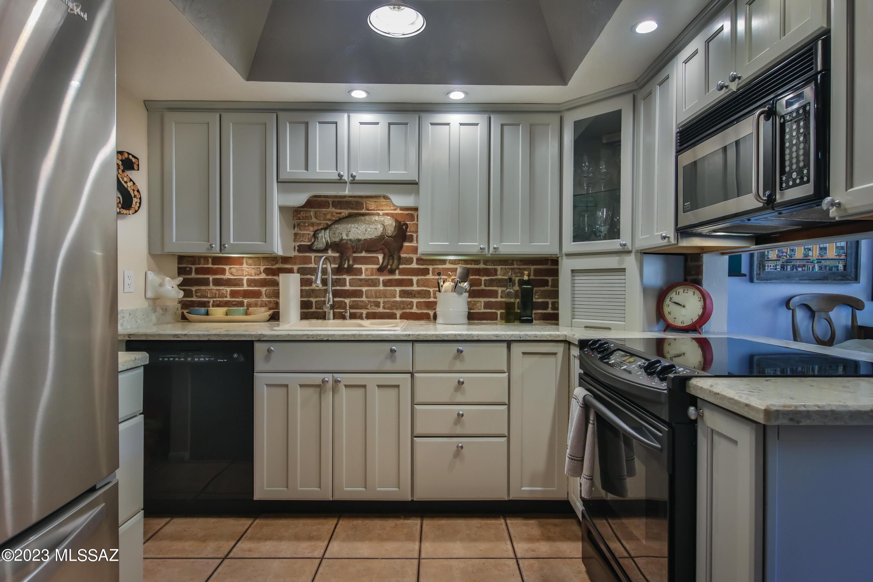 Pantano Townhomes (1-118) - Residential