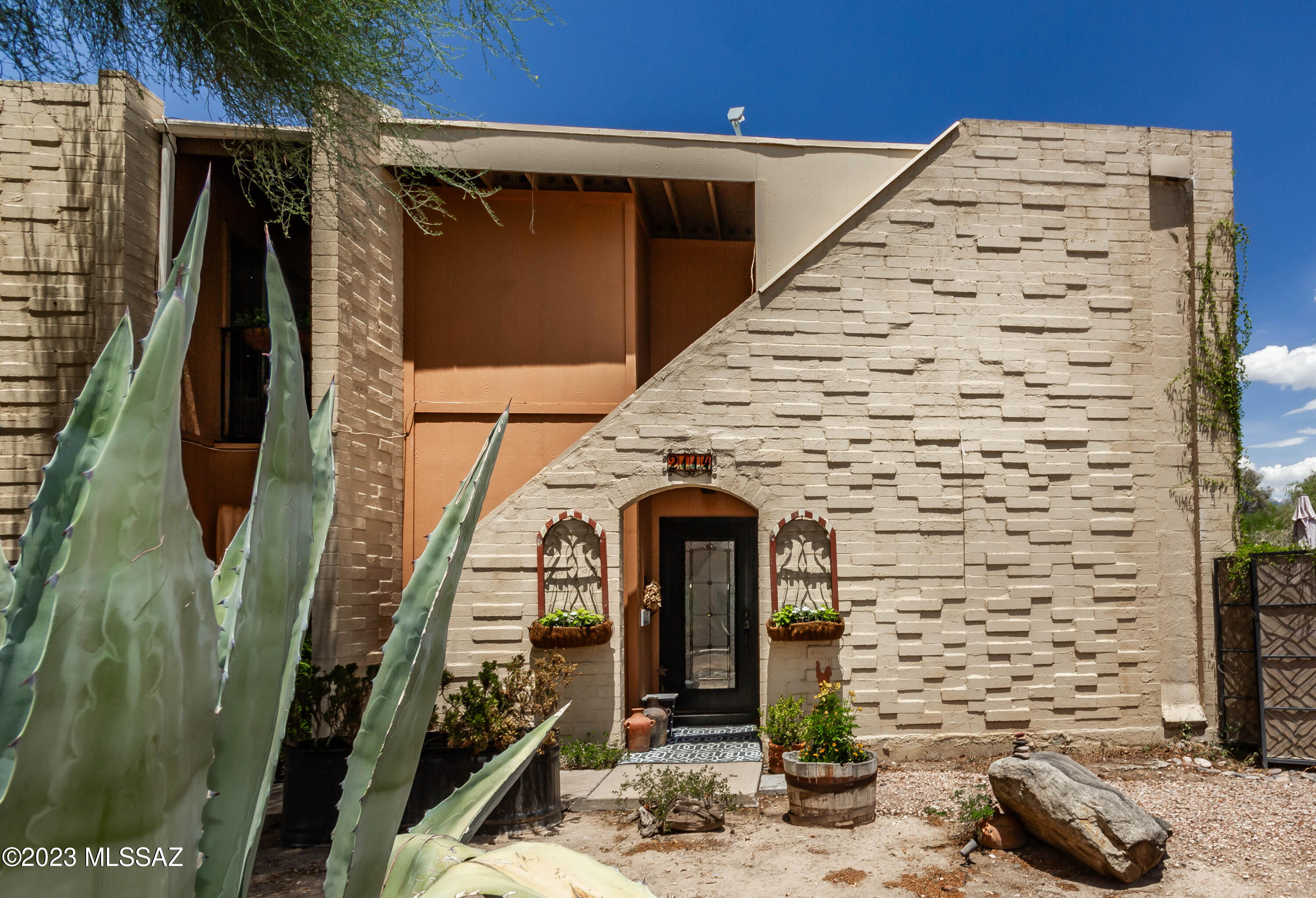 Pantano Townhomes (1-118) - Residential