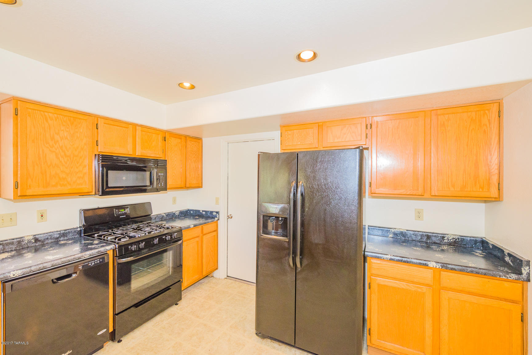 Country Club(1-221) - Residential