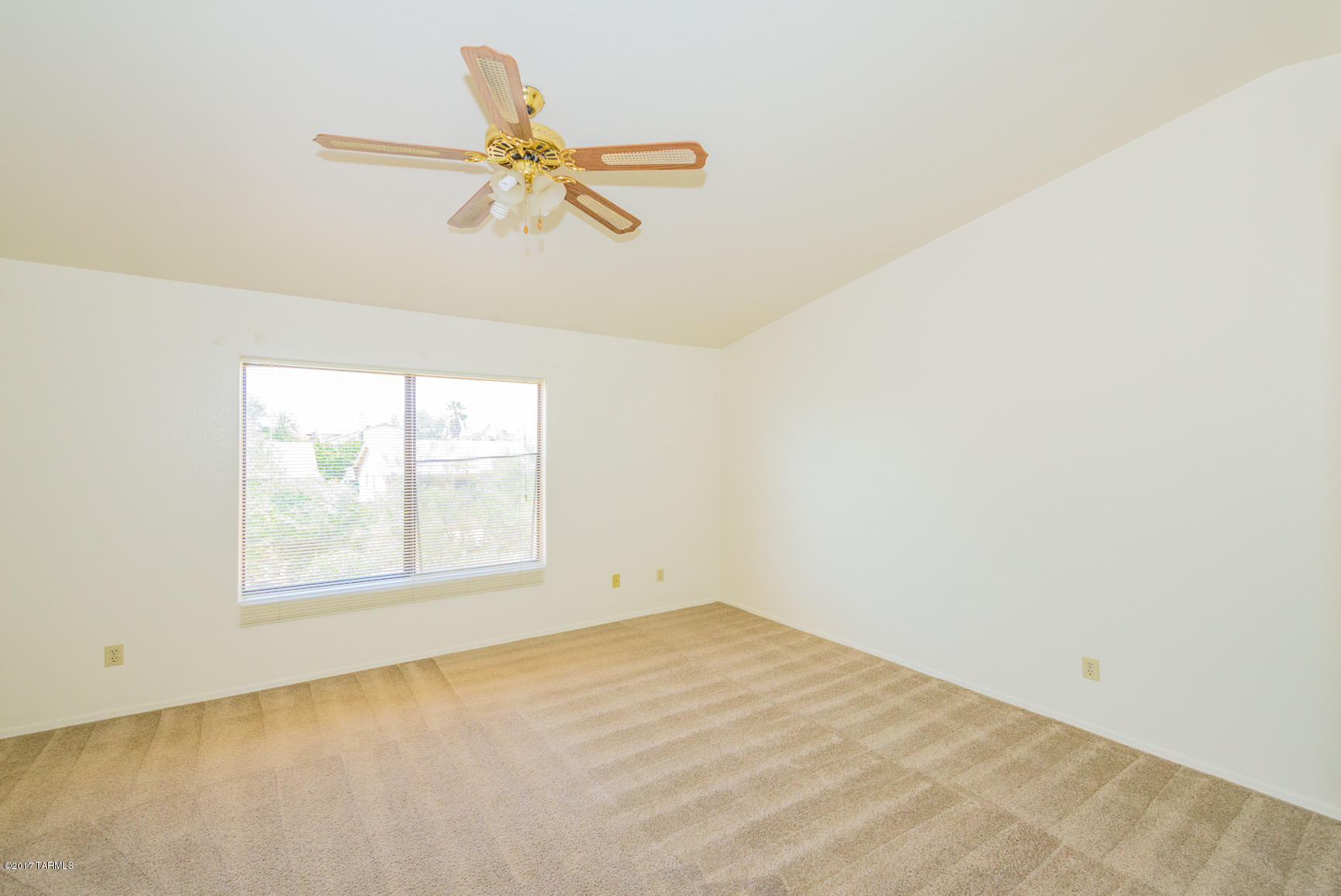 Country Club(1-221) - Residential