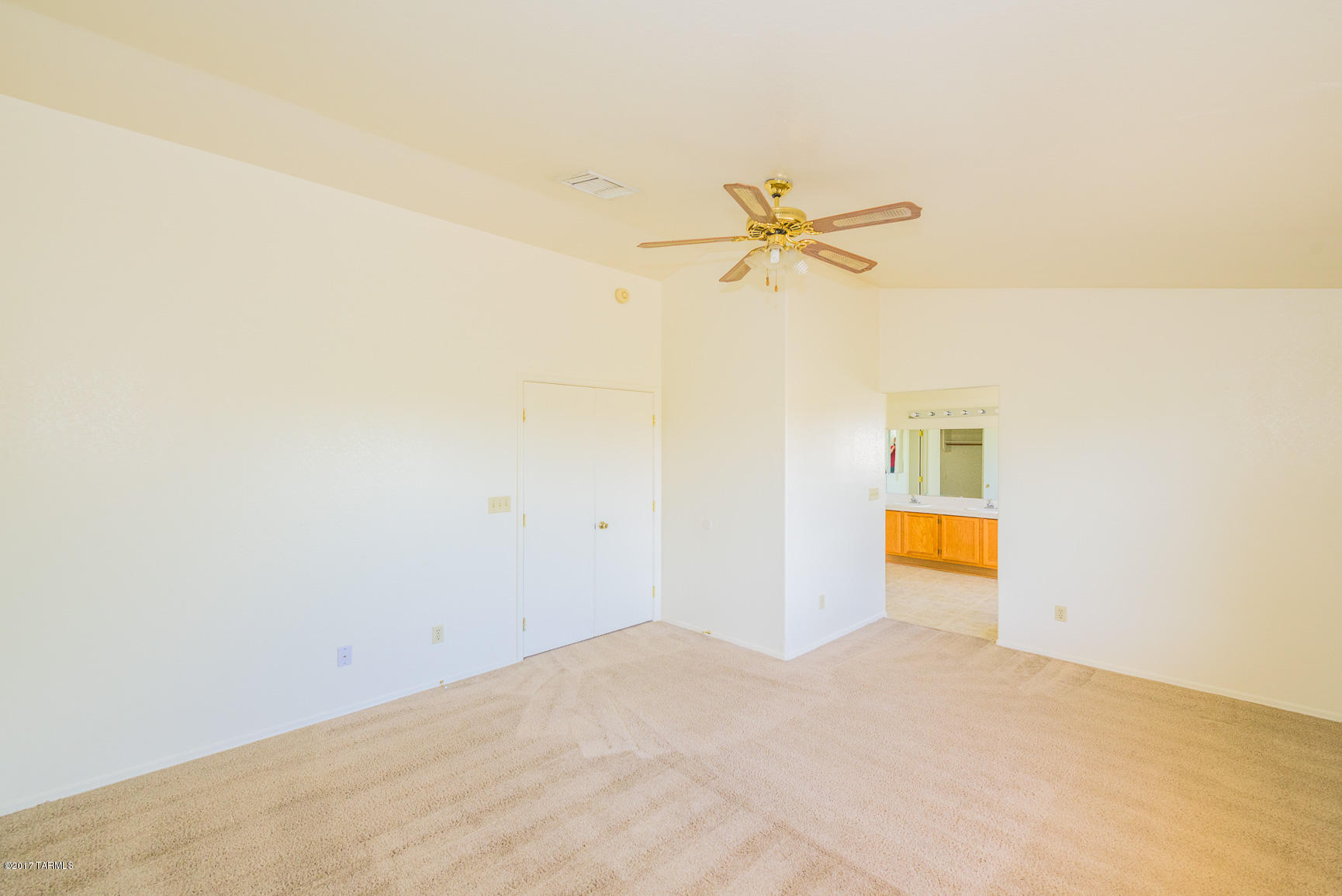 Country Club(1-221) - Residential