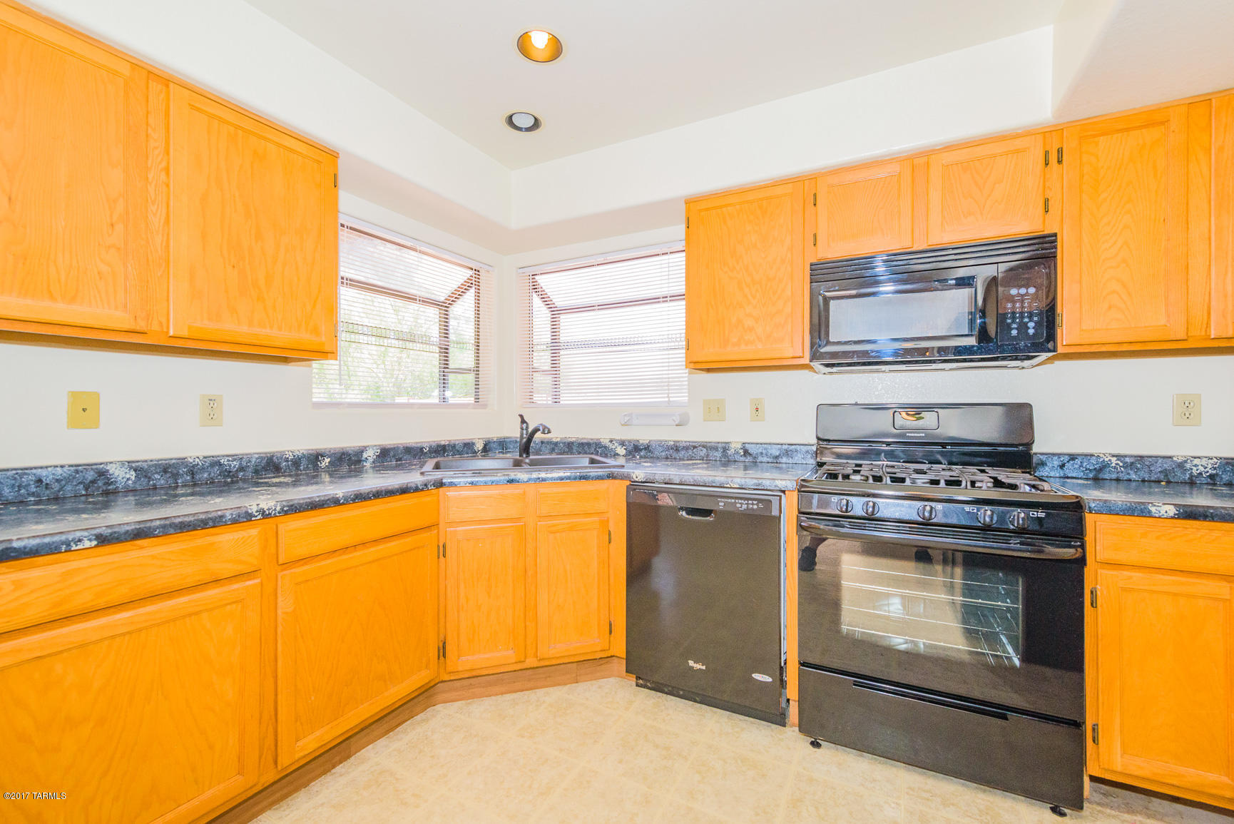 Country Club(1-221) - Residential