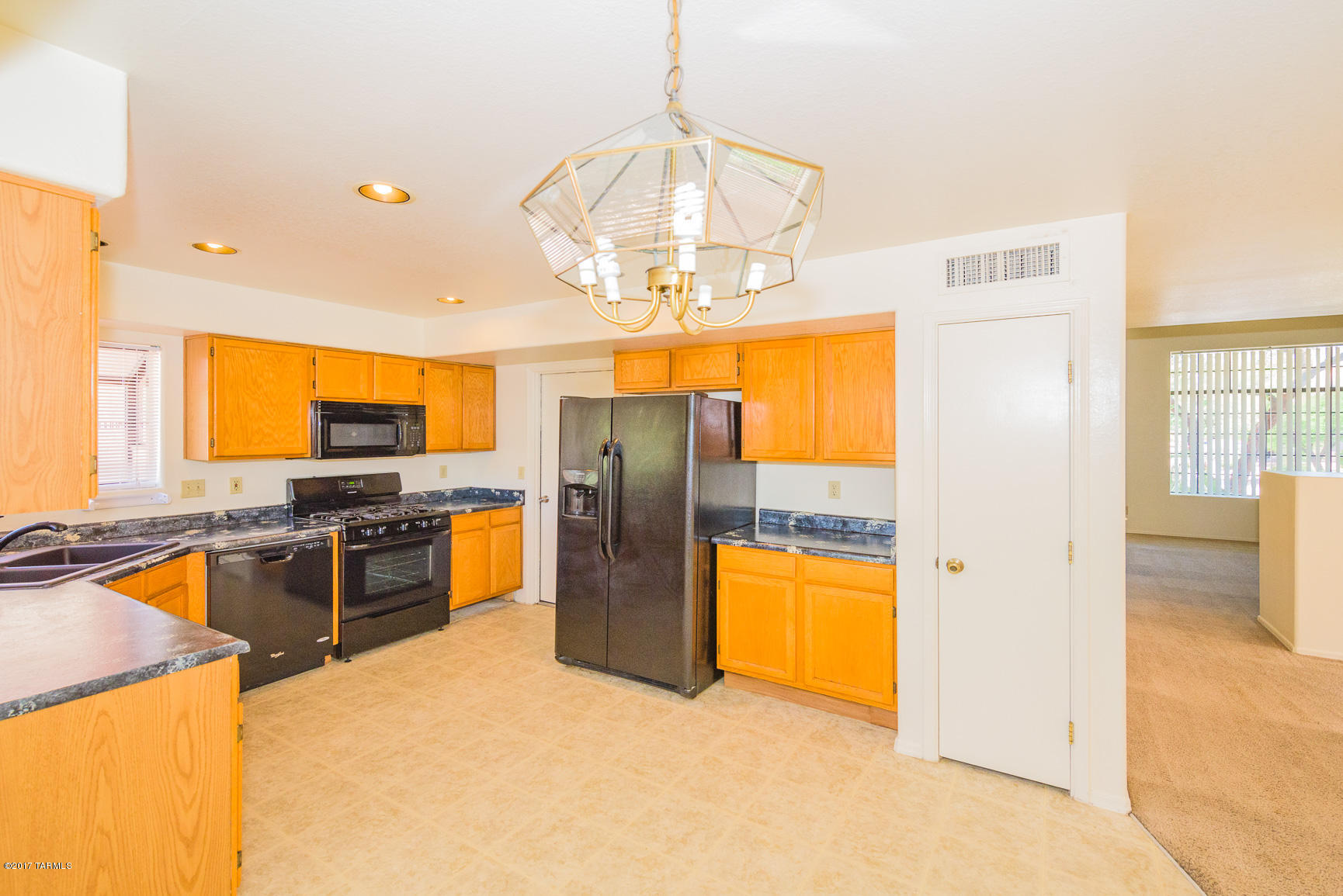 Country Club(1-221) - Residential
