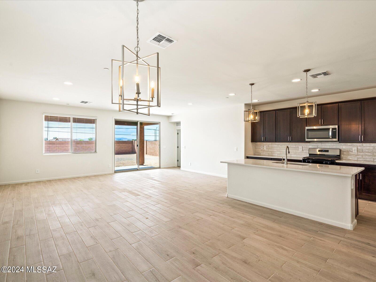 La Estancia De Tucson (1-330) - Residential