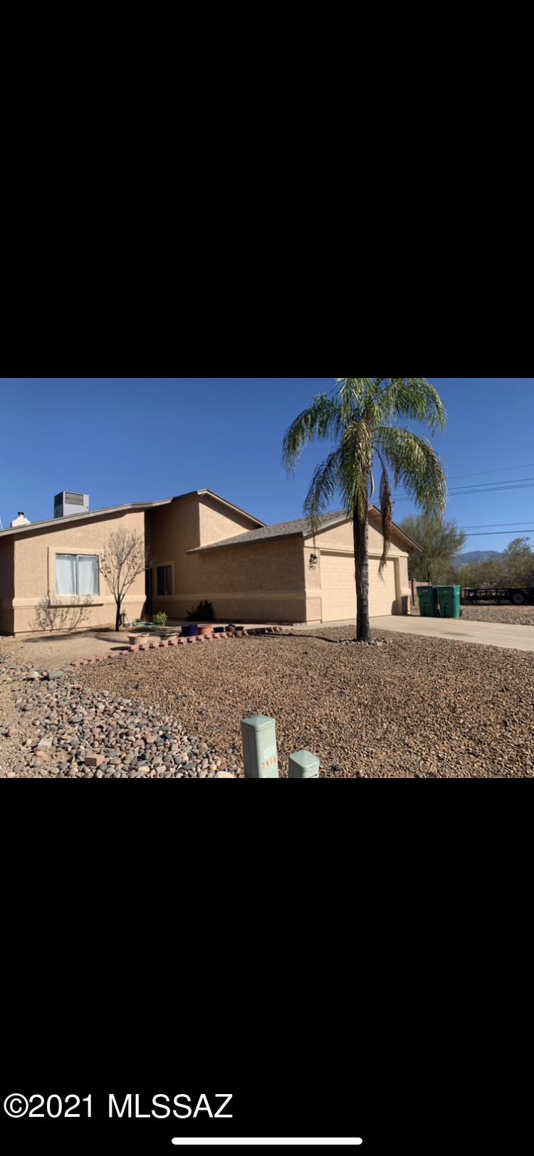 One of the largest lots in this Northwest Tucson community
New flooring through out as well as a completed bare landscaped back yard