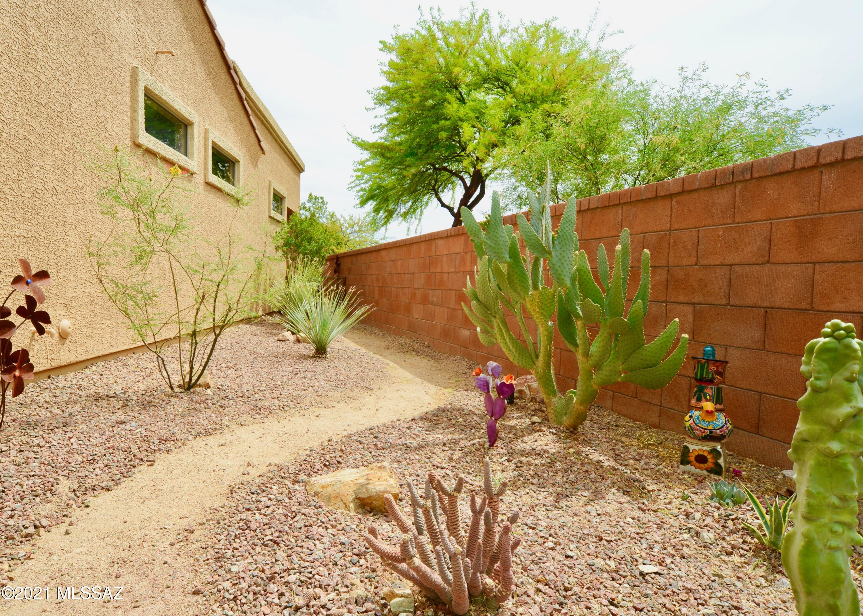 Las Campanas Villiage Phase II (112-219) - Residential