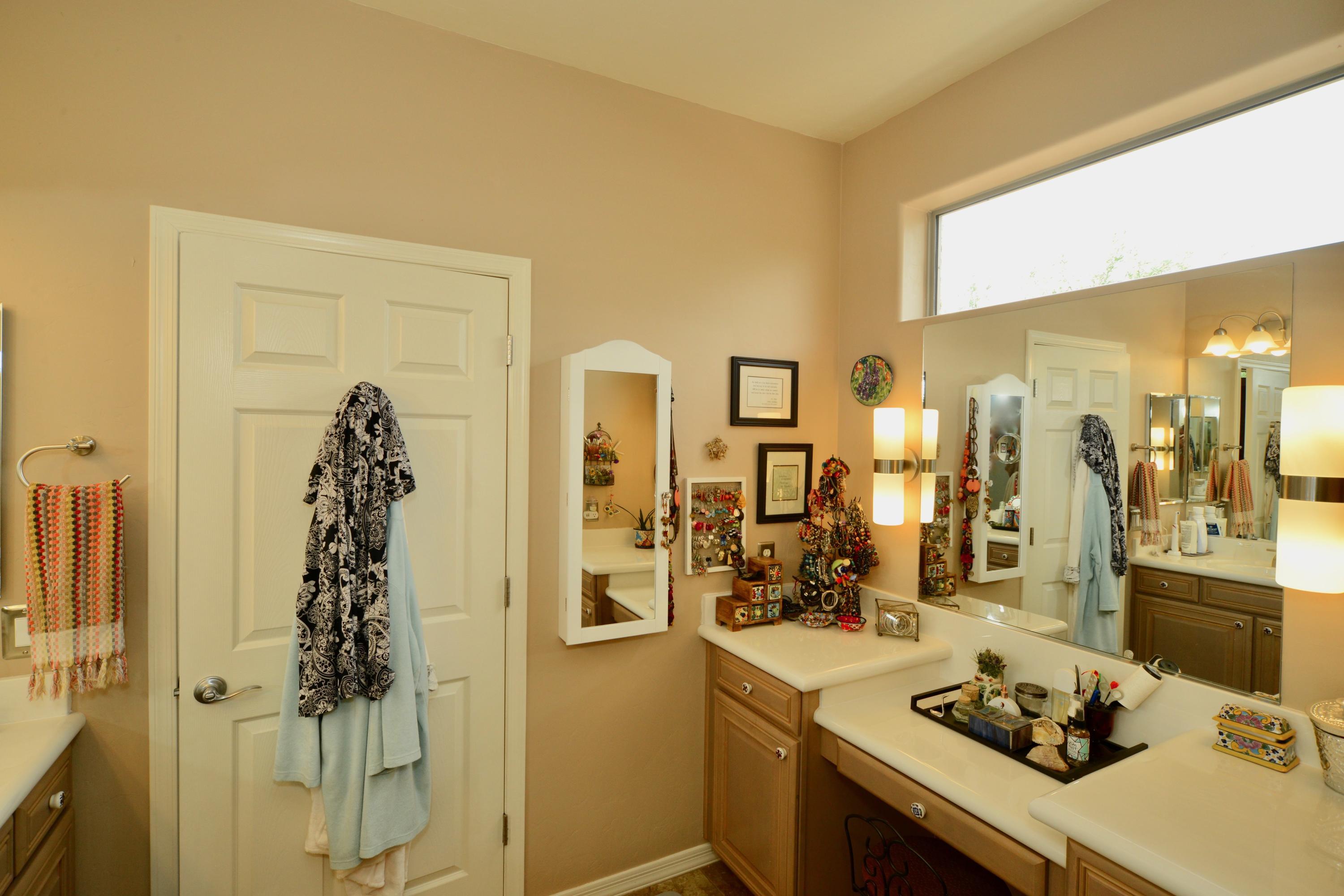 Las Campanas Villiage Phase II (112-219) - Residential