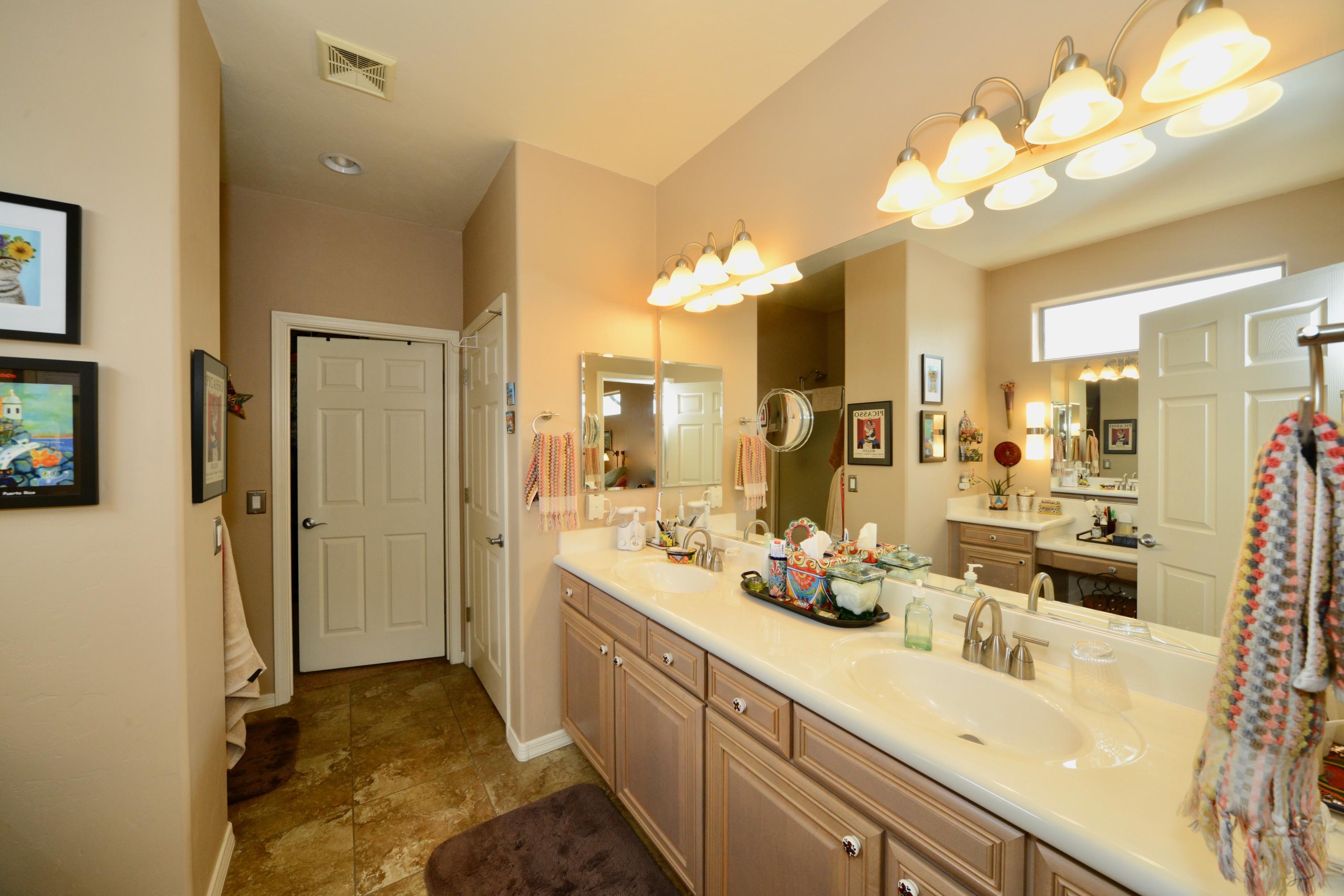 Las Campanas Villiage Phase II (112-219) - Residential