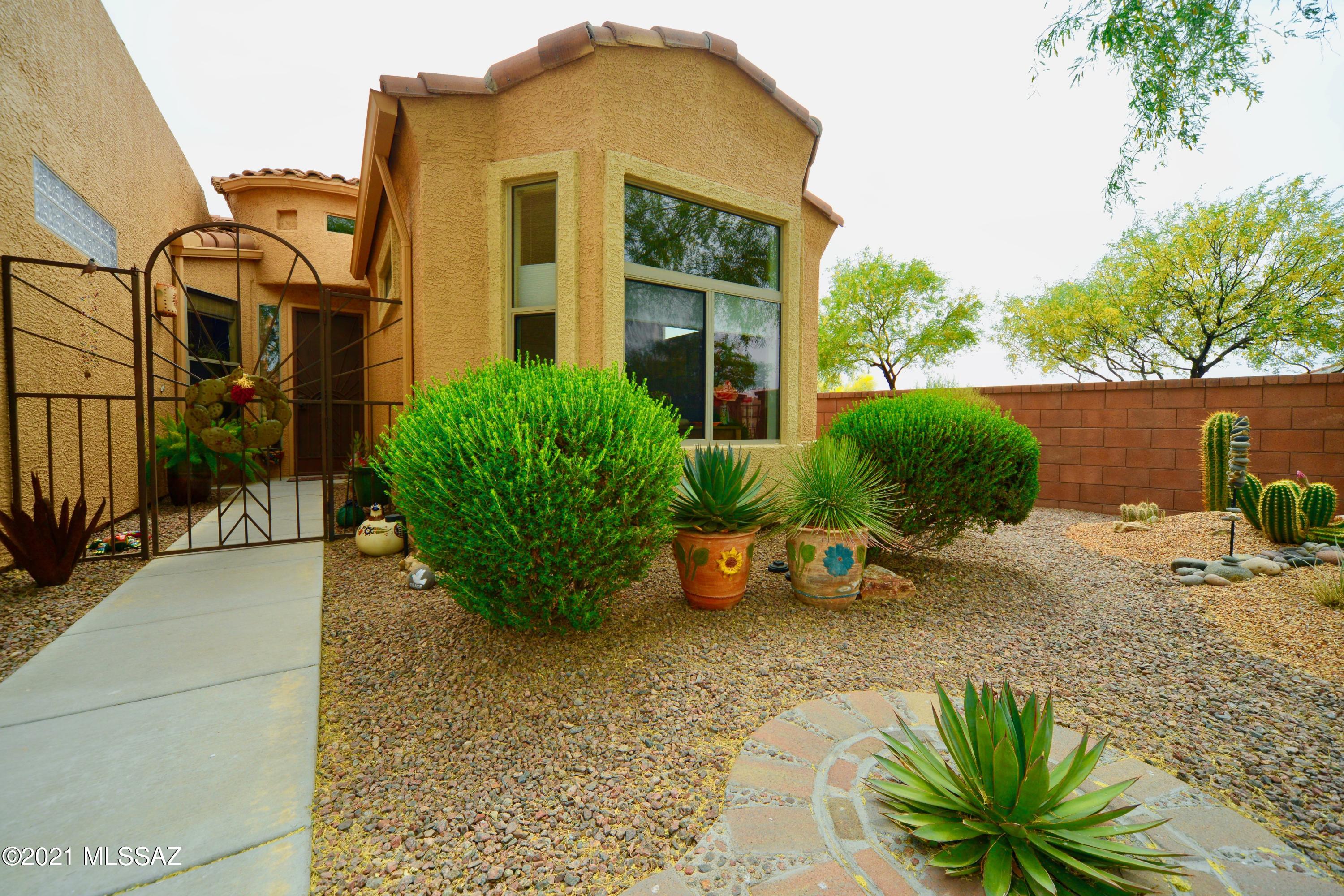 Las Campanas Villiage Phase II (112-219) - Residential