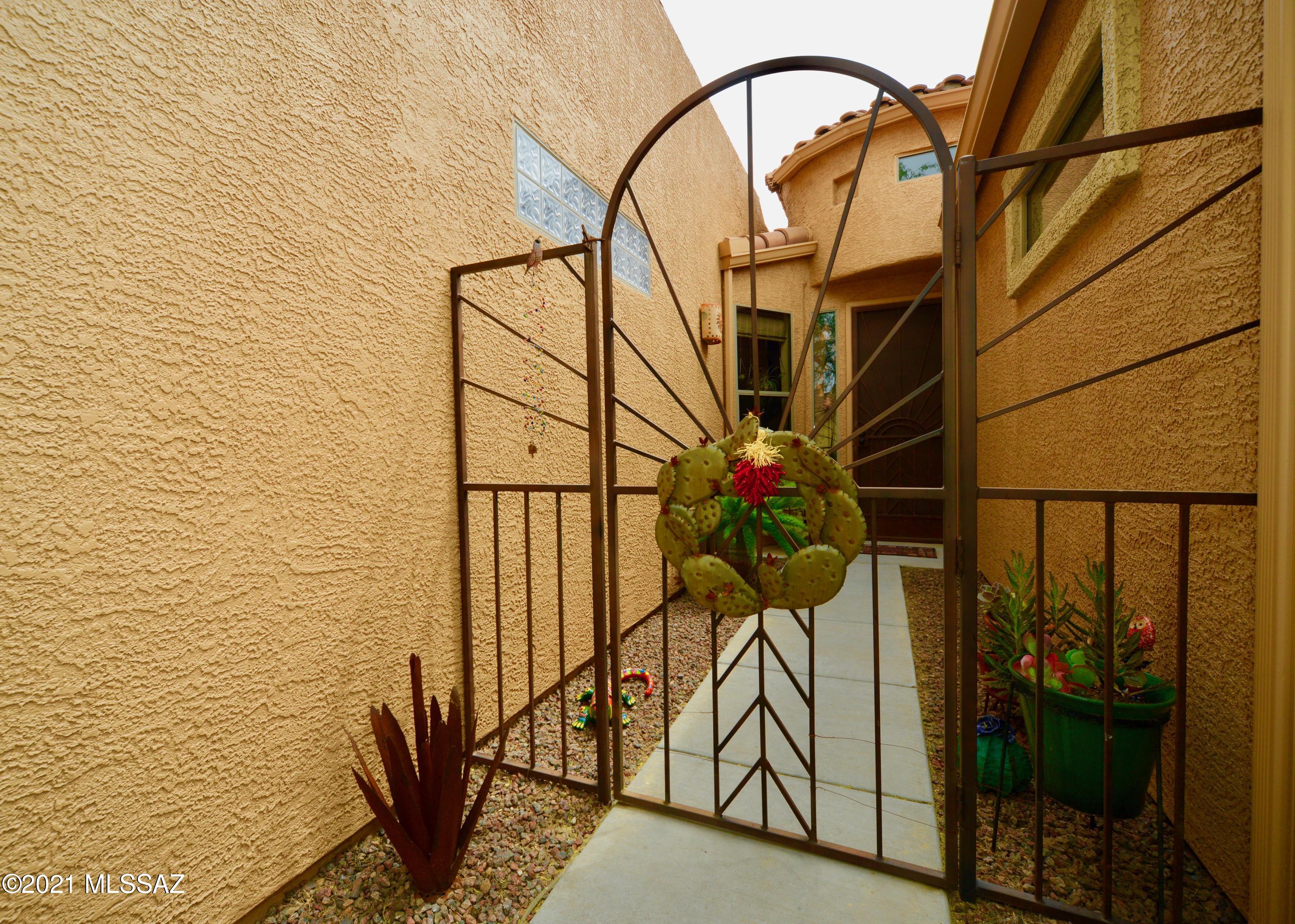 Las Campanas Villiage Phase II (112-219) - Residential