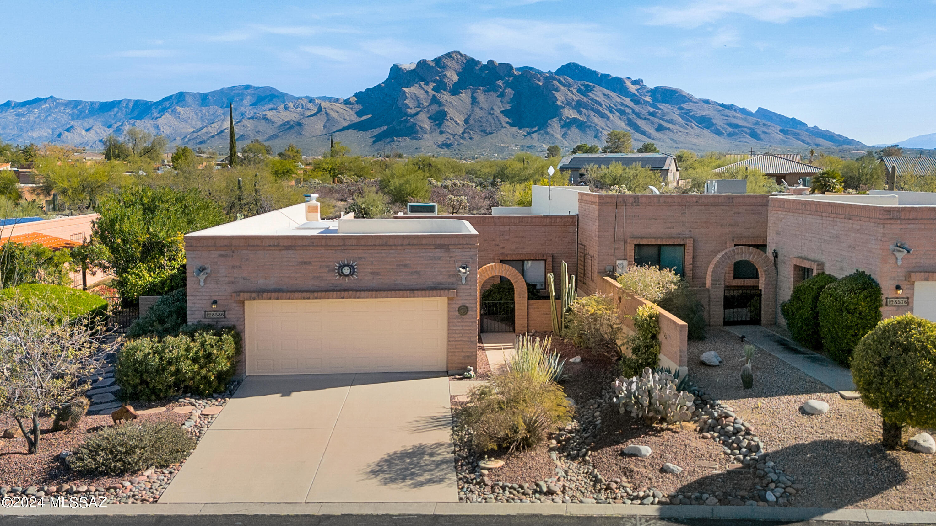 La Cholla Hills(1-313) - Residential