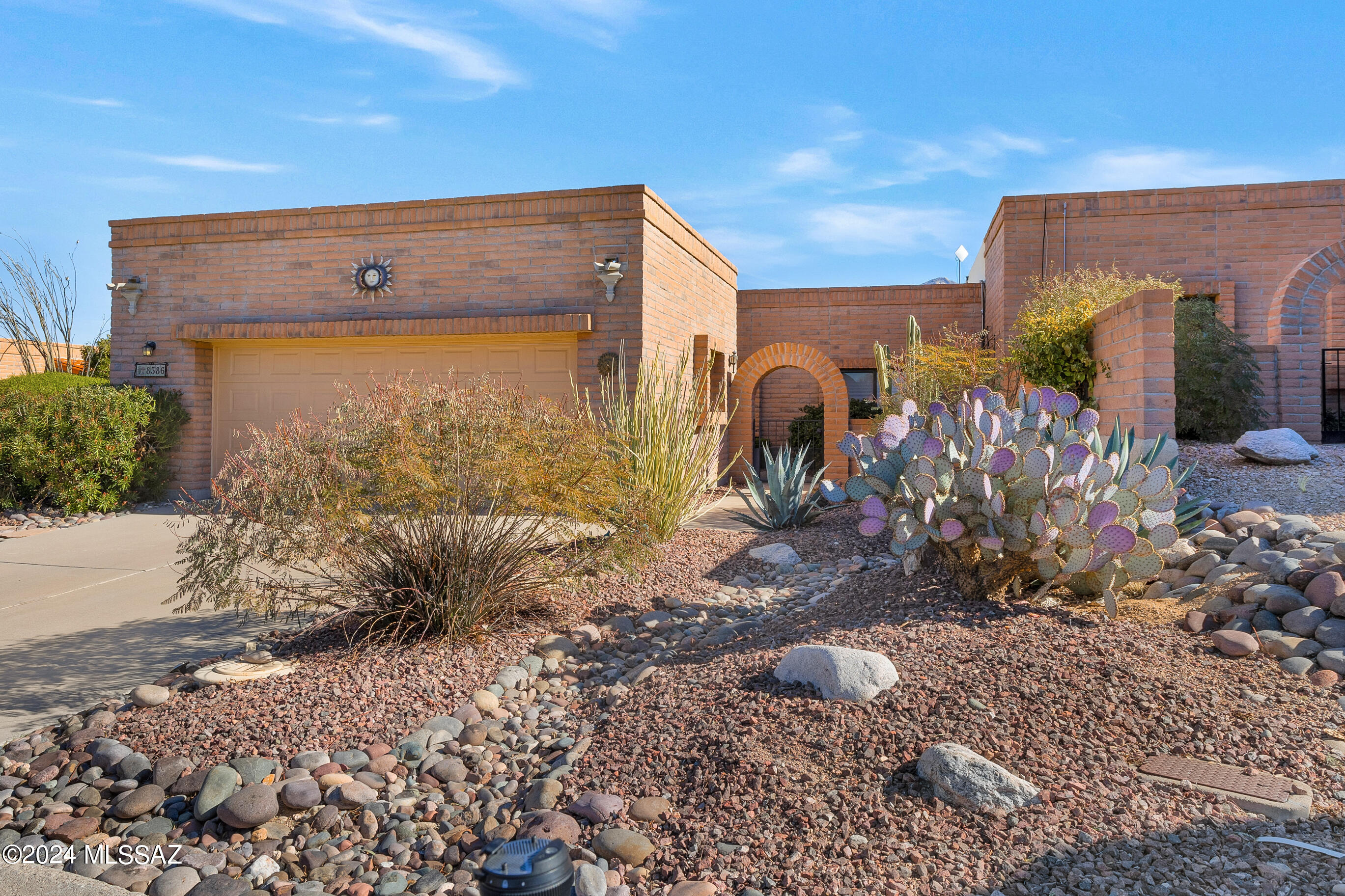 La Cholla Hills(1-313) - Residential