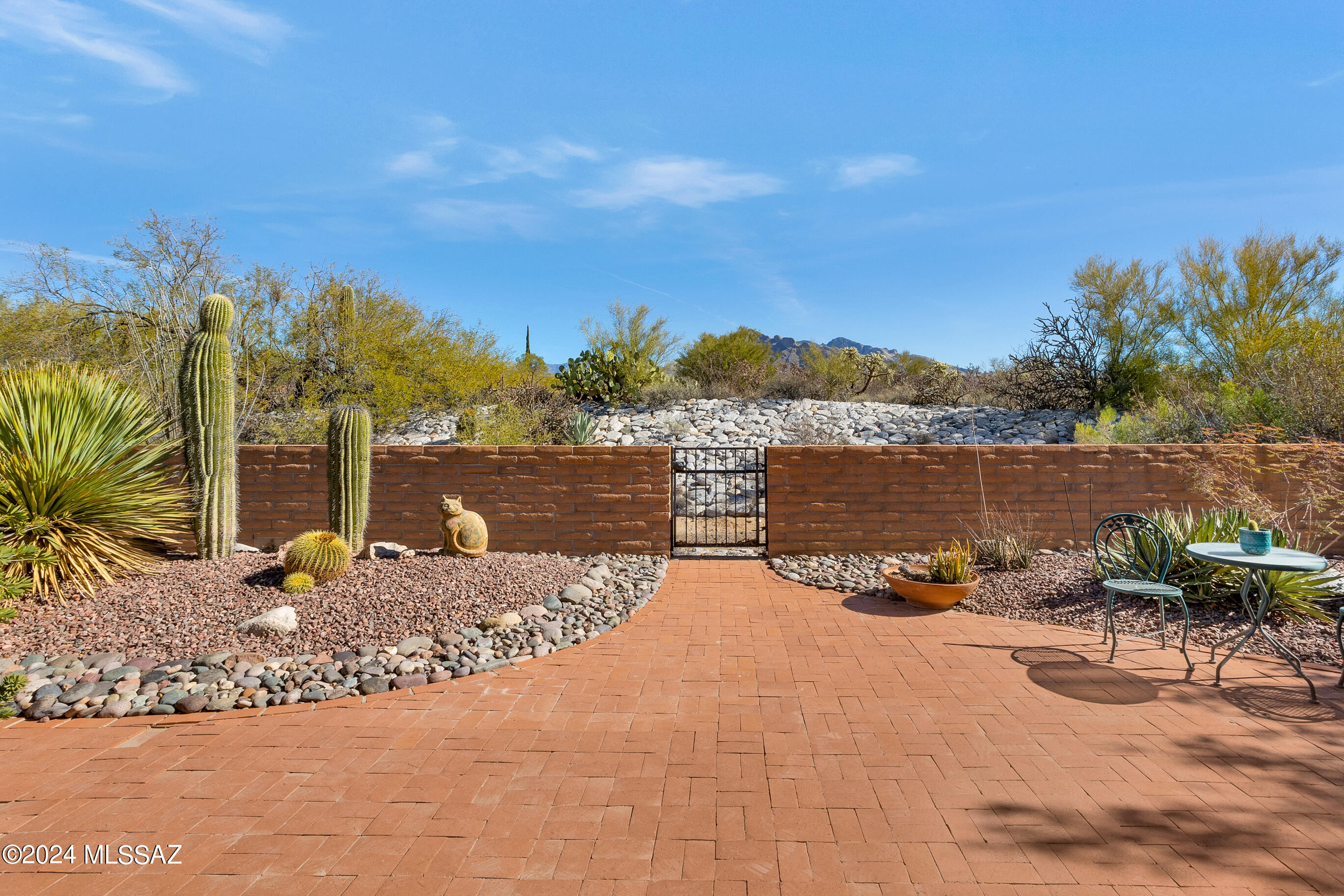 La Cholla Hills(1-313) - Residential