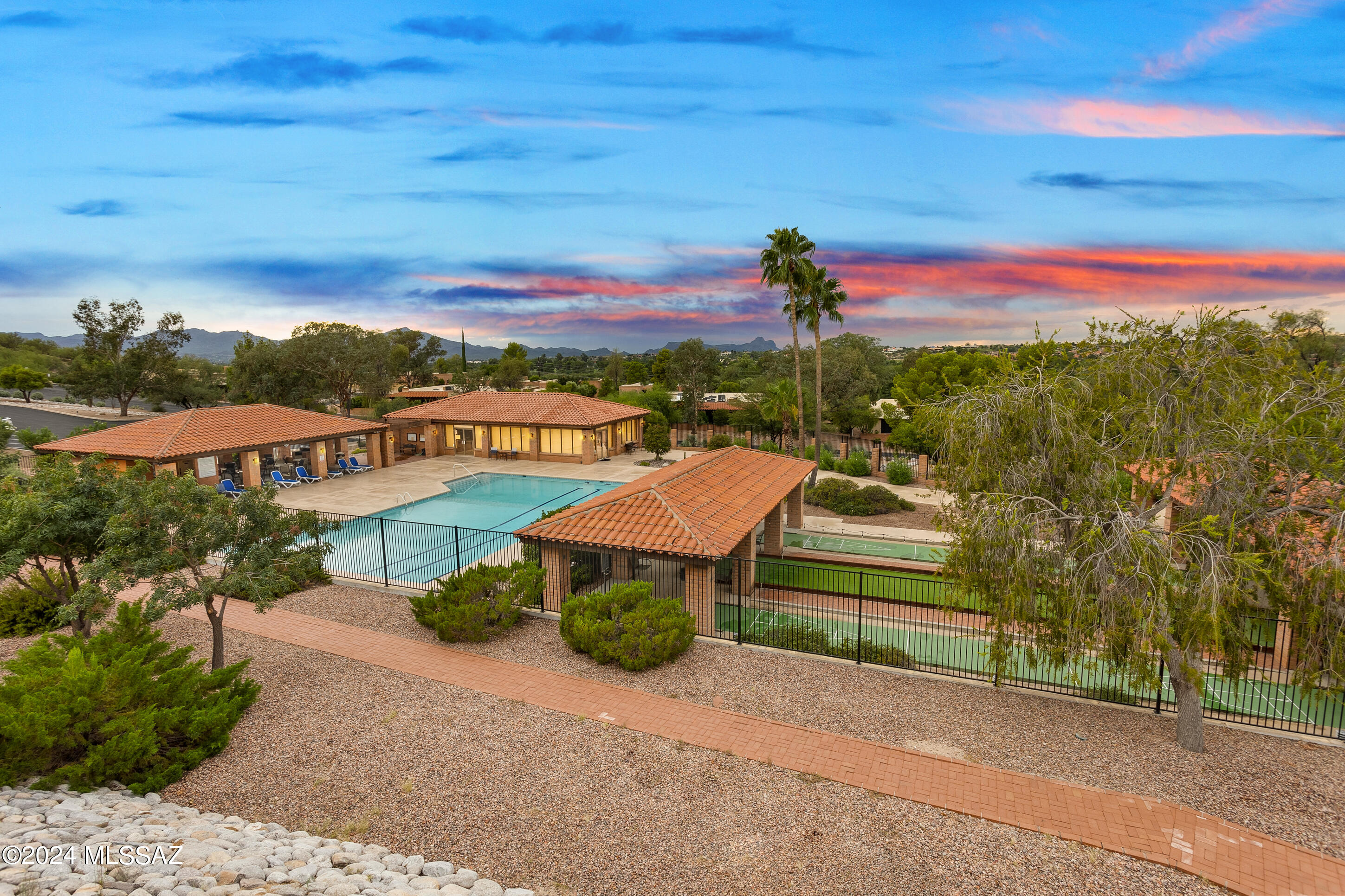 La Cholla Hills(1-313) - Residential