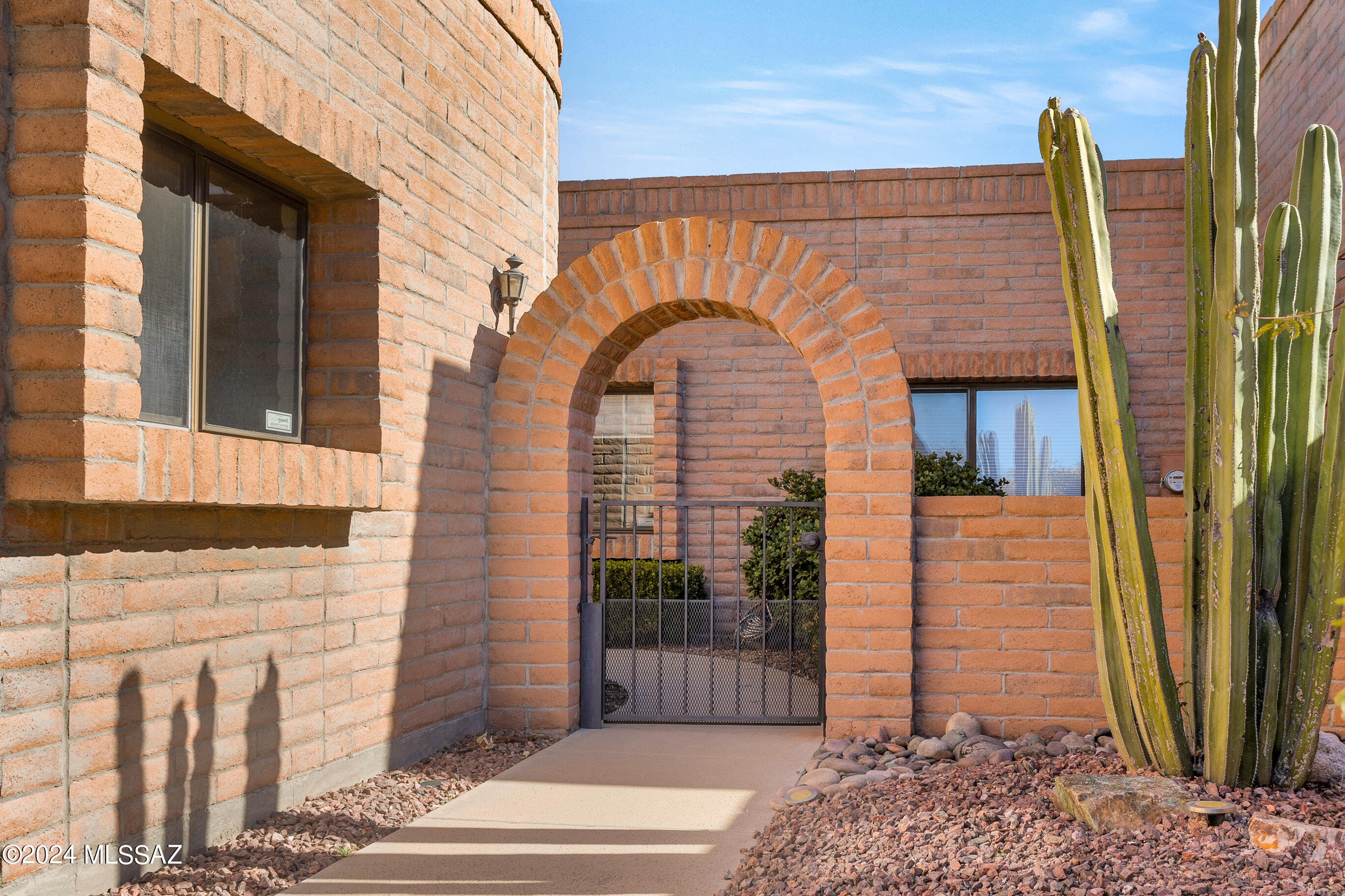 La Cholla Hills(1-313) - Residential