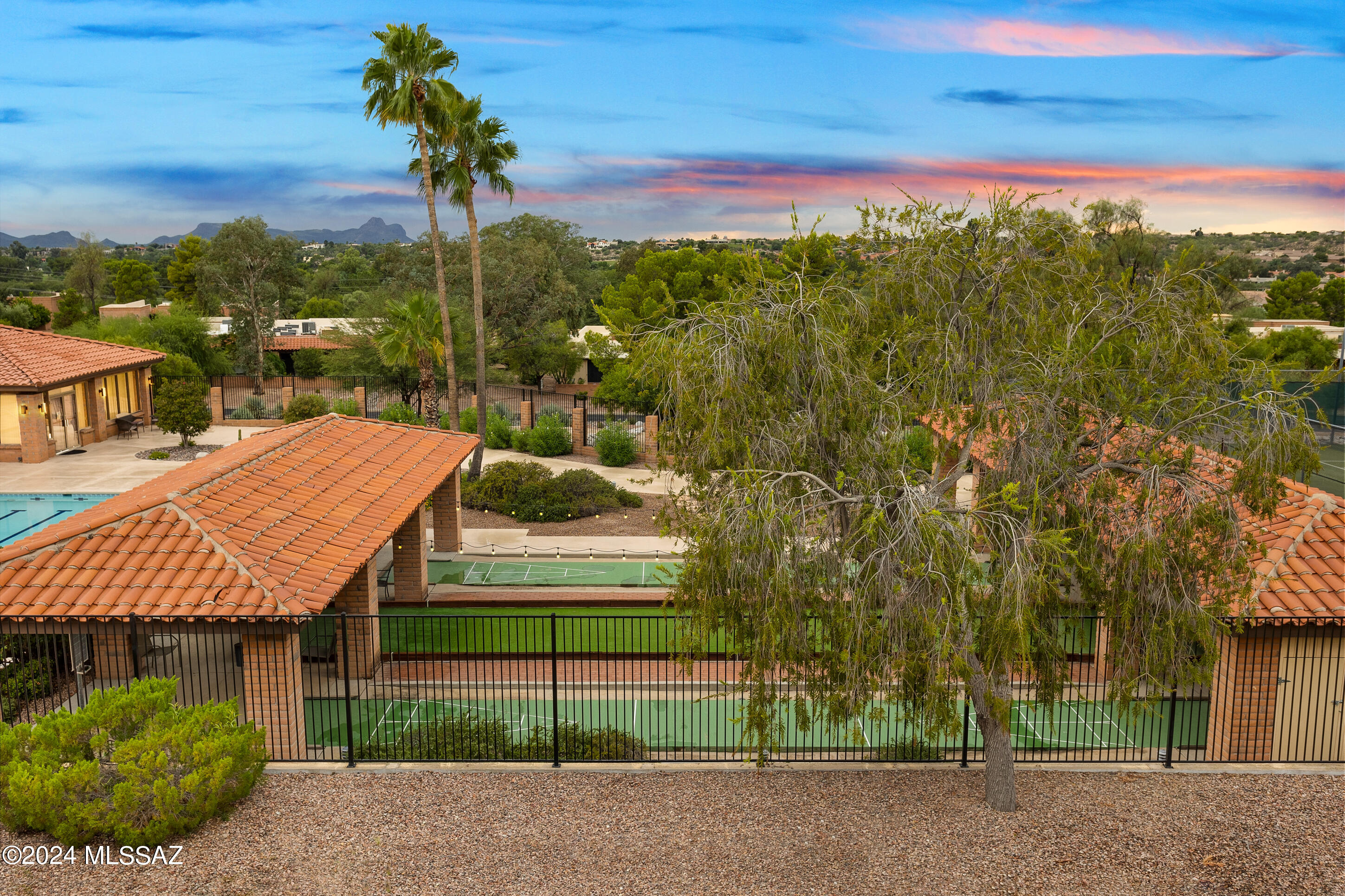La Cholla Hills(1-313) - Residential