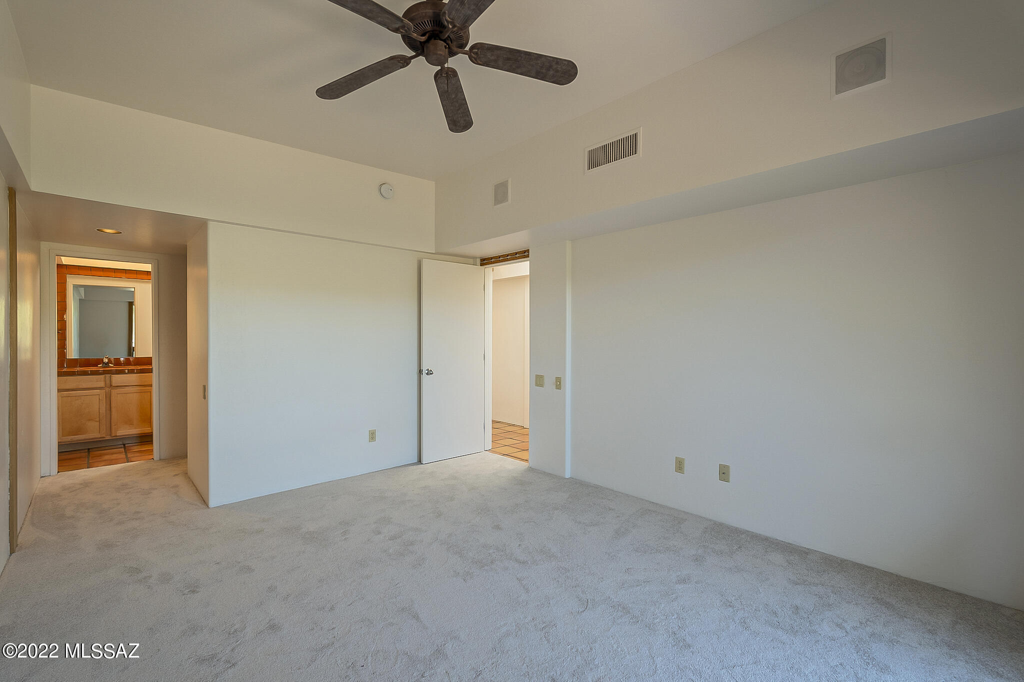 Village On Hacienda Del Sol - Residential Lease