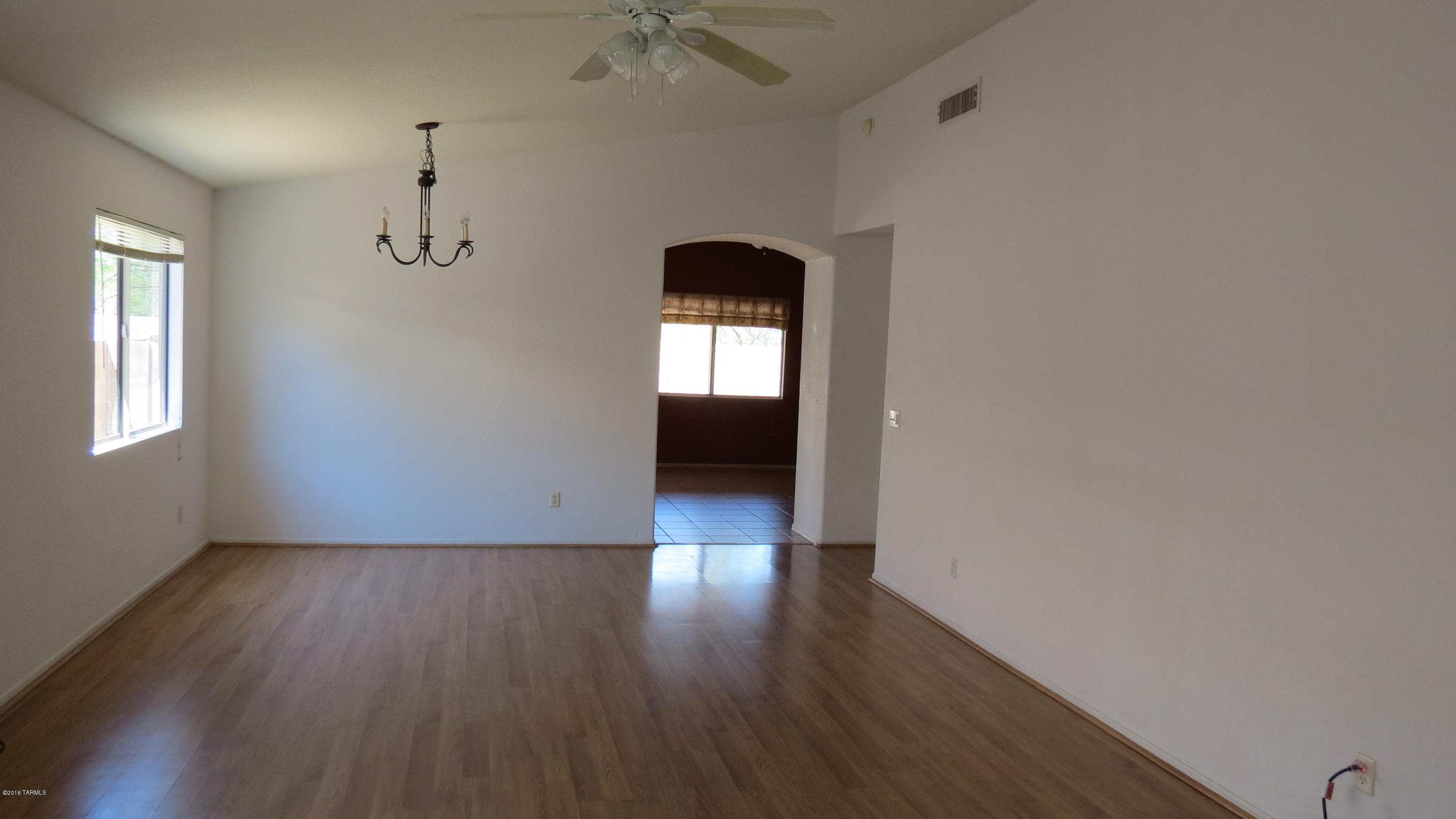 Mona Lisa (1-112) - Residential Lease