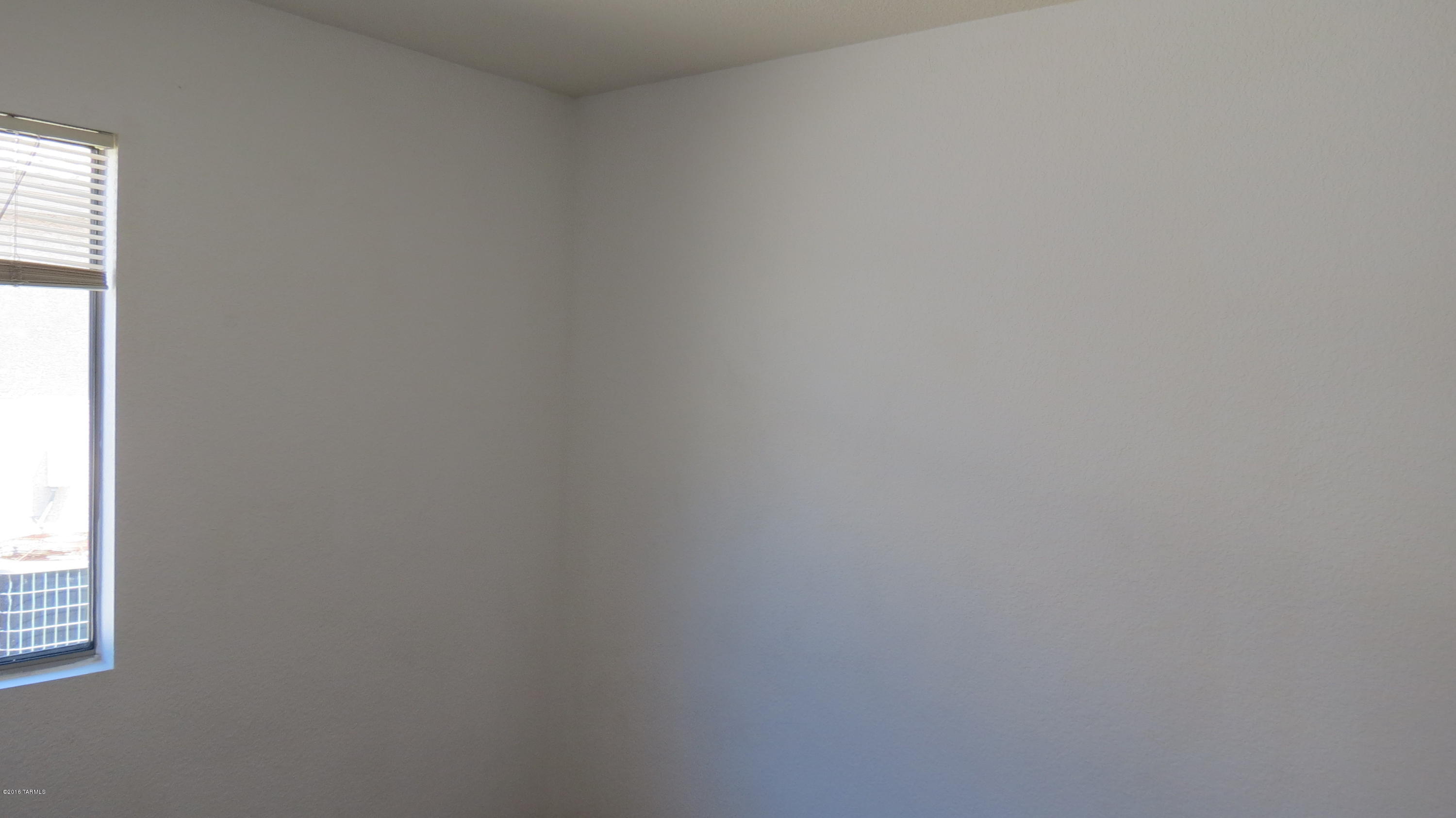 Mona Lisa (1-112) - Residential Lease
