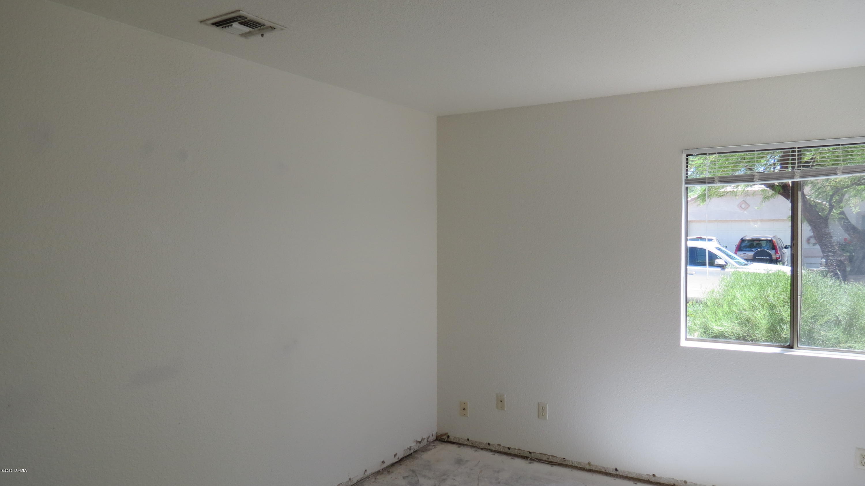 Mona Lisa (1-112) - Residential Lease