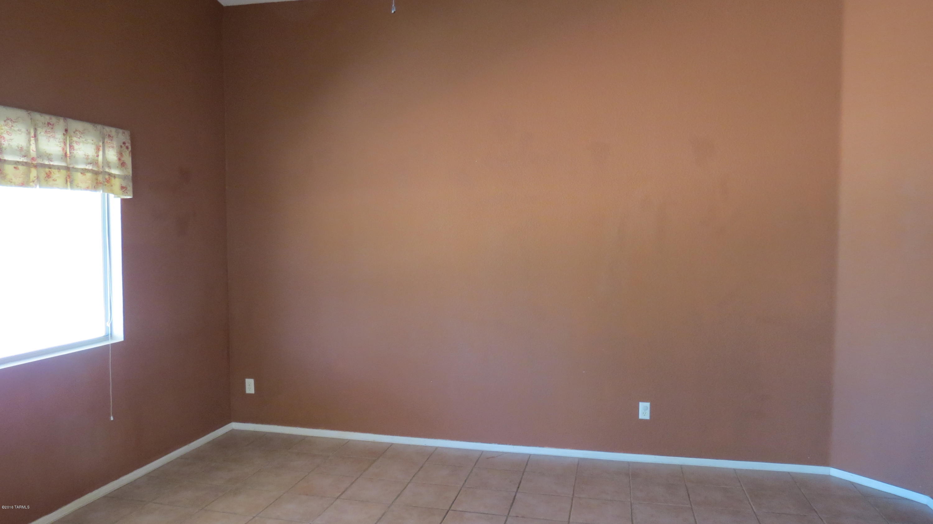 Mona Lisa (1-112) - Residential Lease