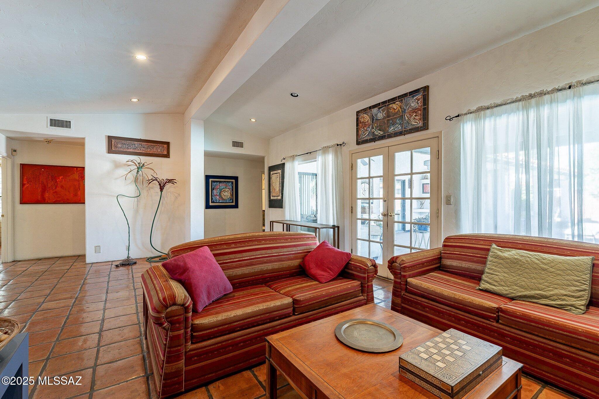El Montevideo Estates - Residential